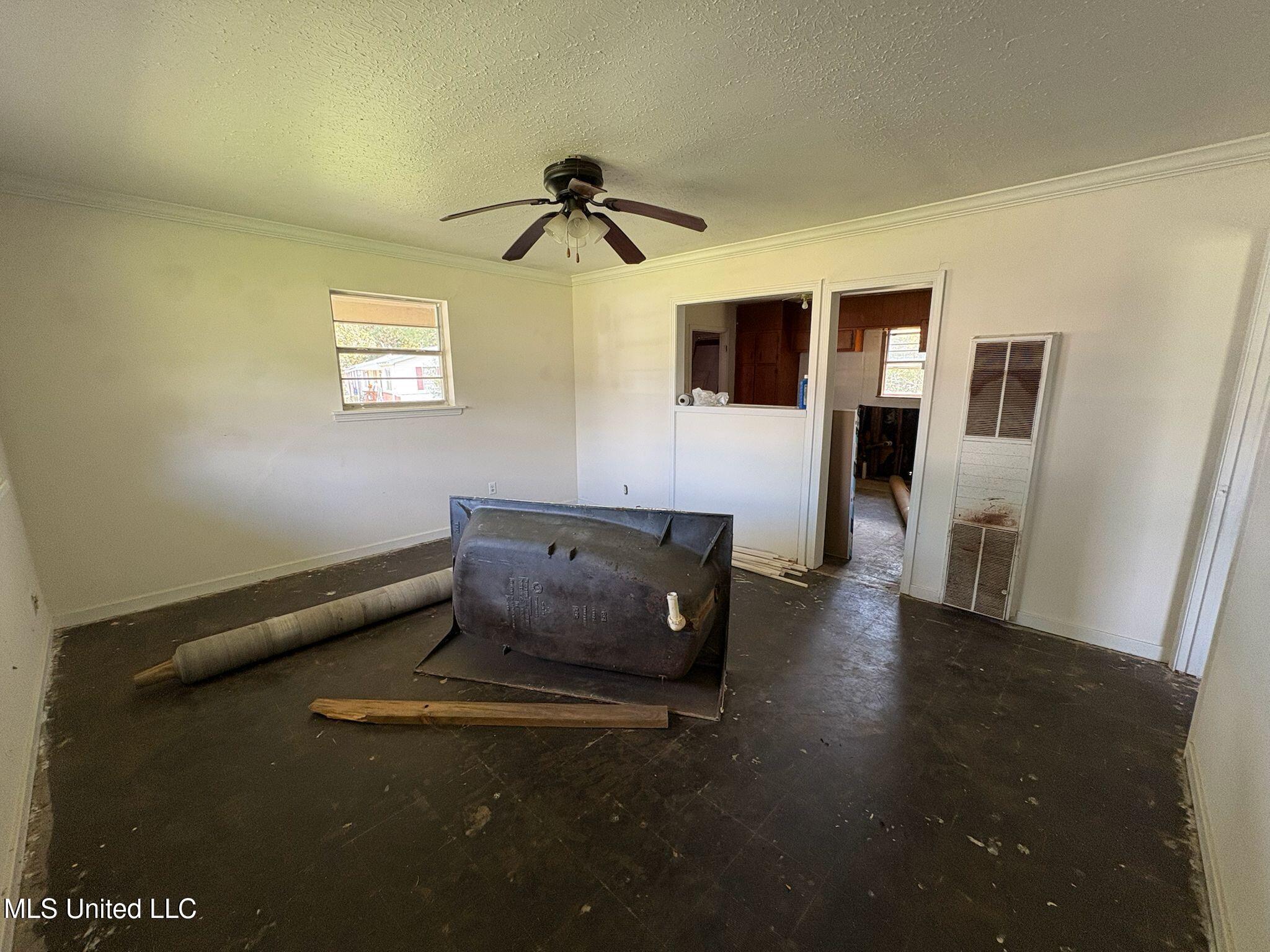 715 Simpson Drive Property Photo 6