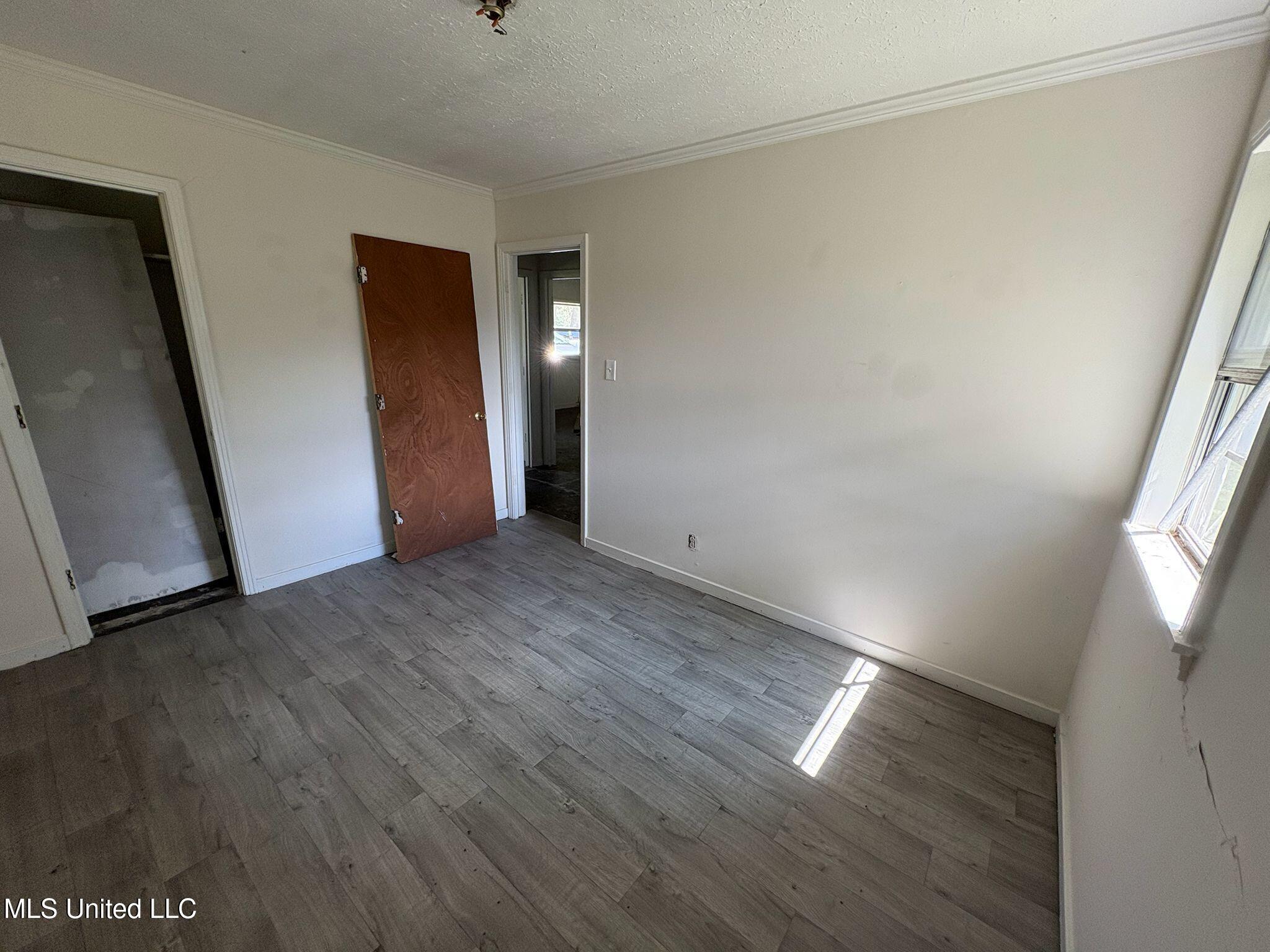 715 Simpson Drive Property Photo 7