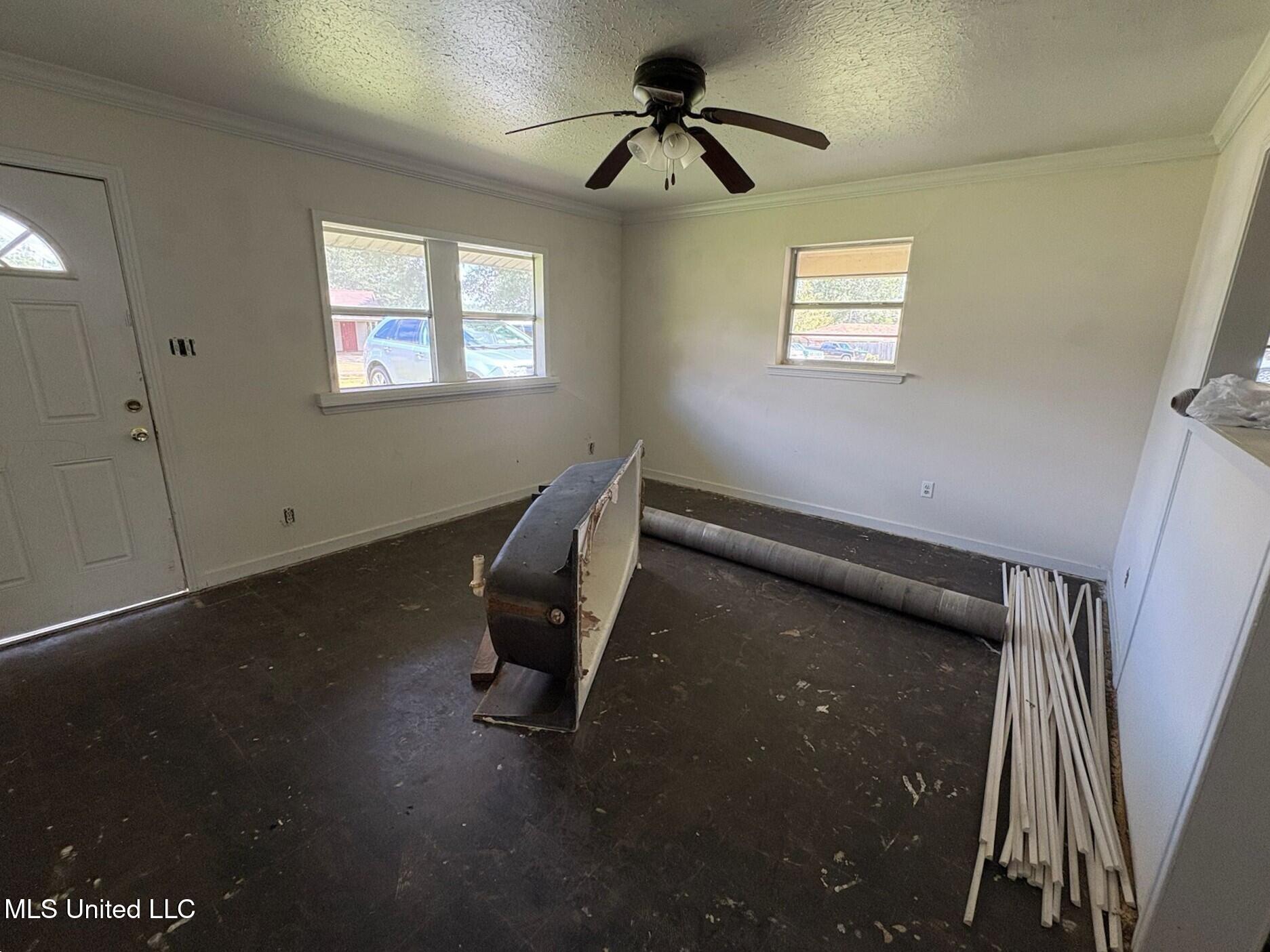 715 Simpson Drive Property Photo 8