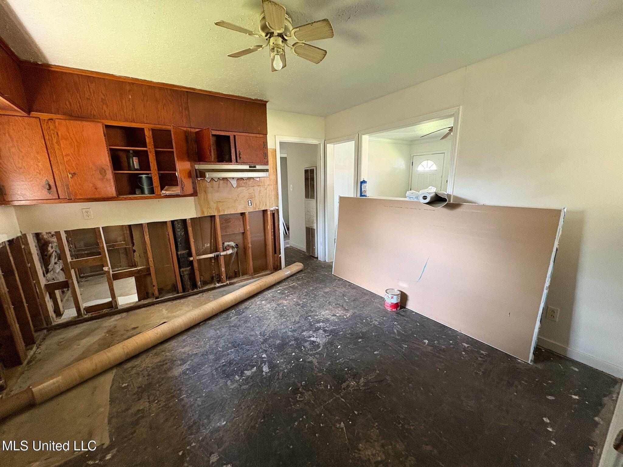 715 Simpson Drive Property Photo 13