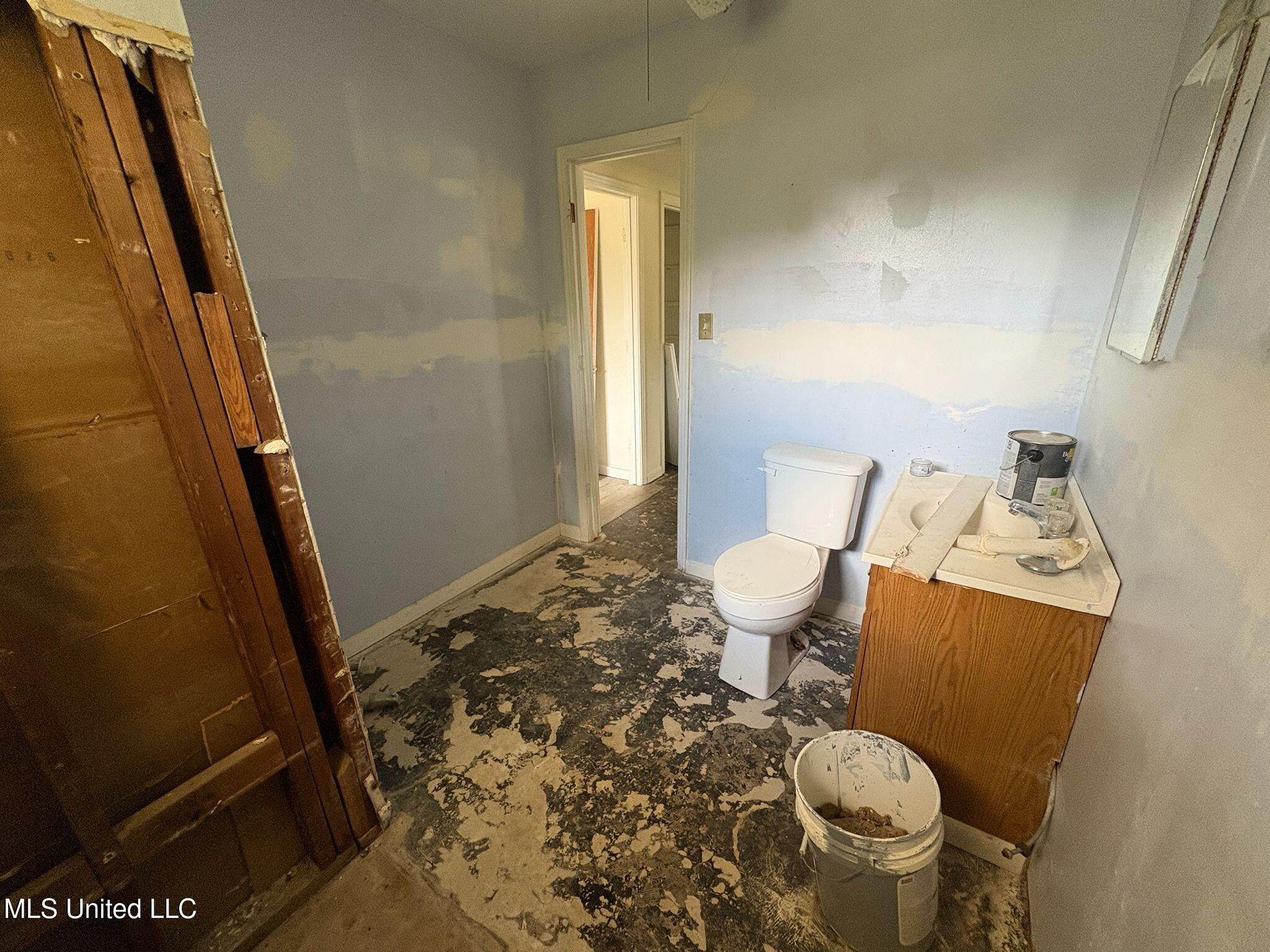 715 Simpson Drive Property Photo 15