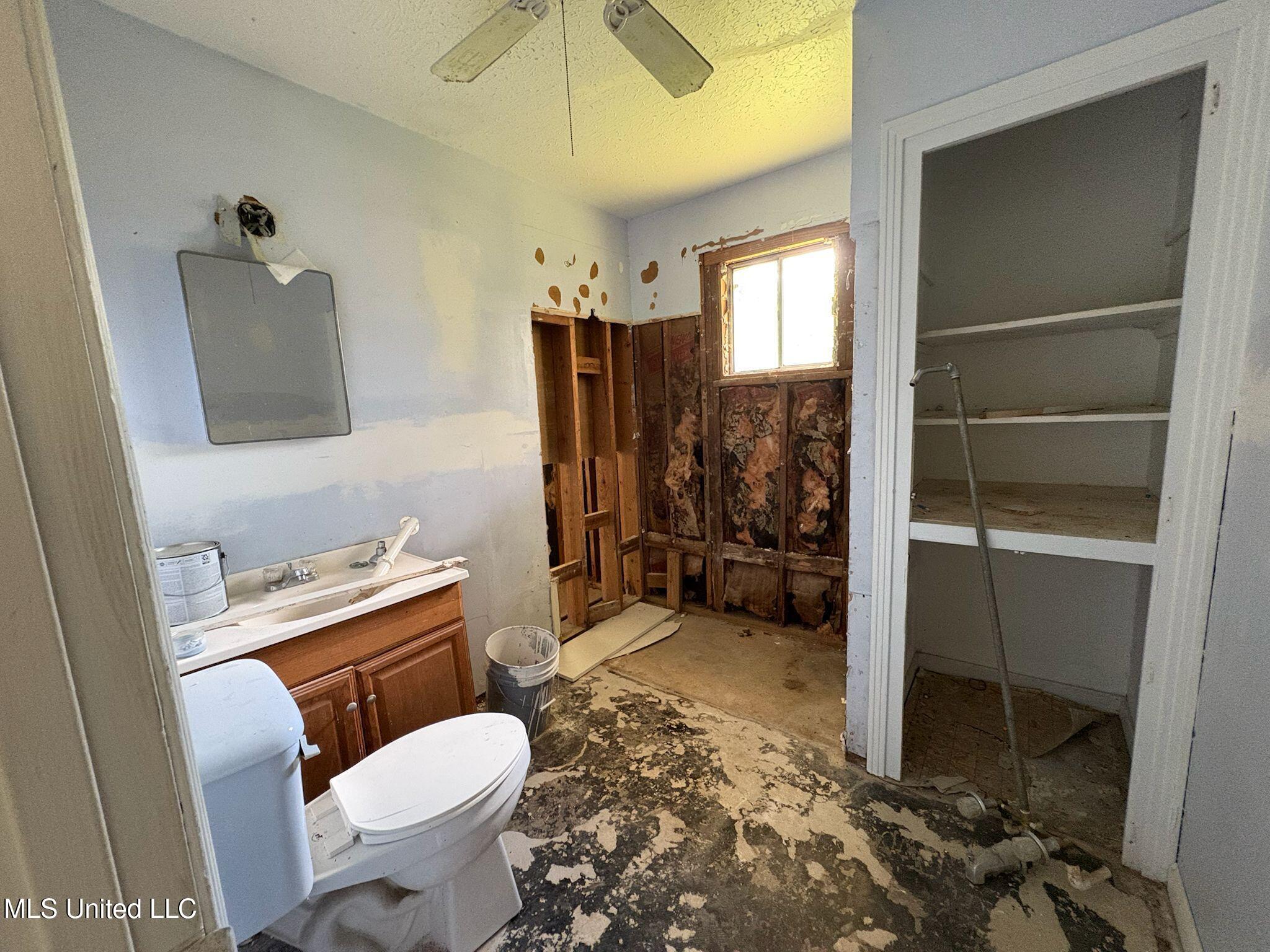 715 Simpson Drive Property Photo 16