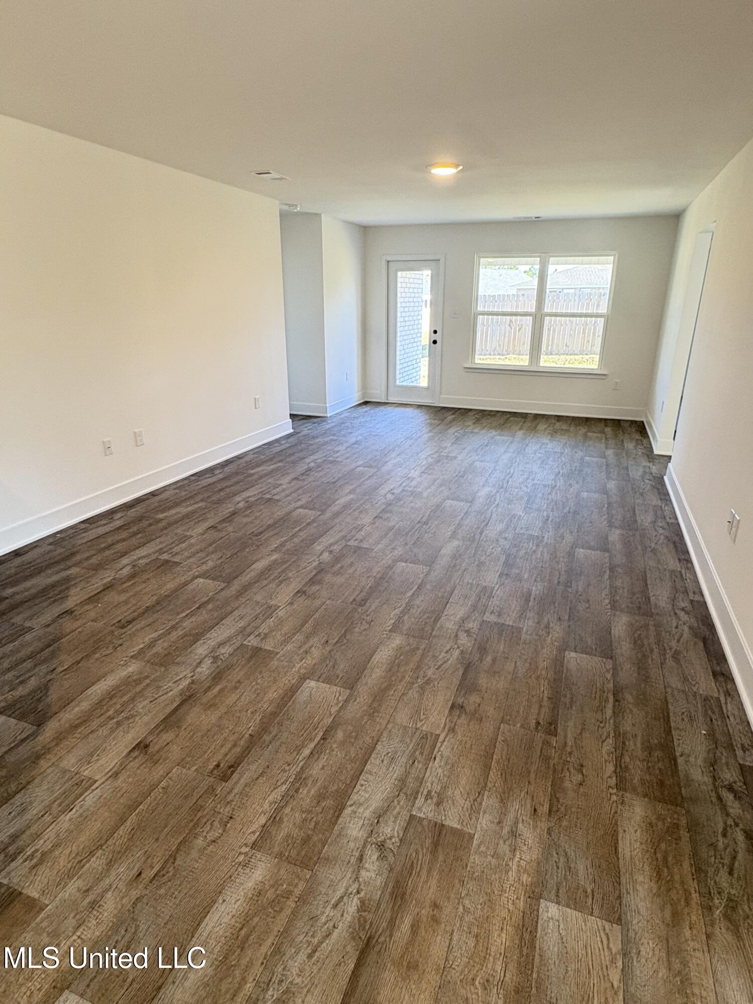 14784 Davidson Court Property Photo 8