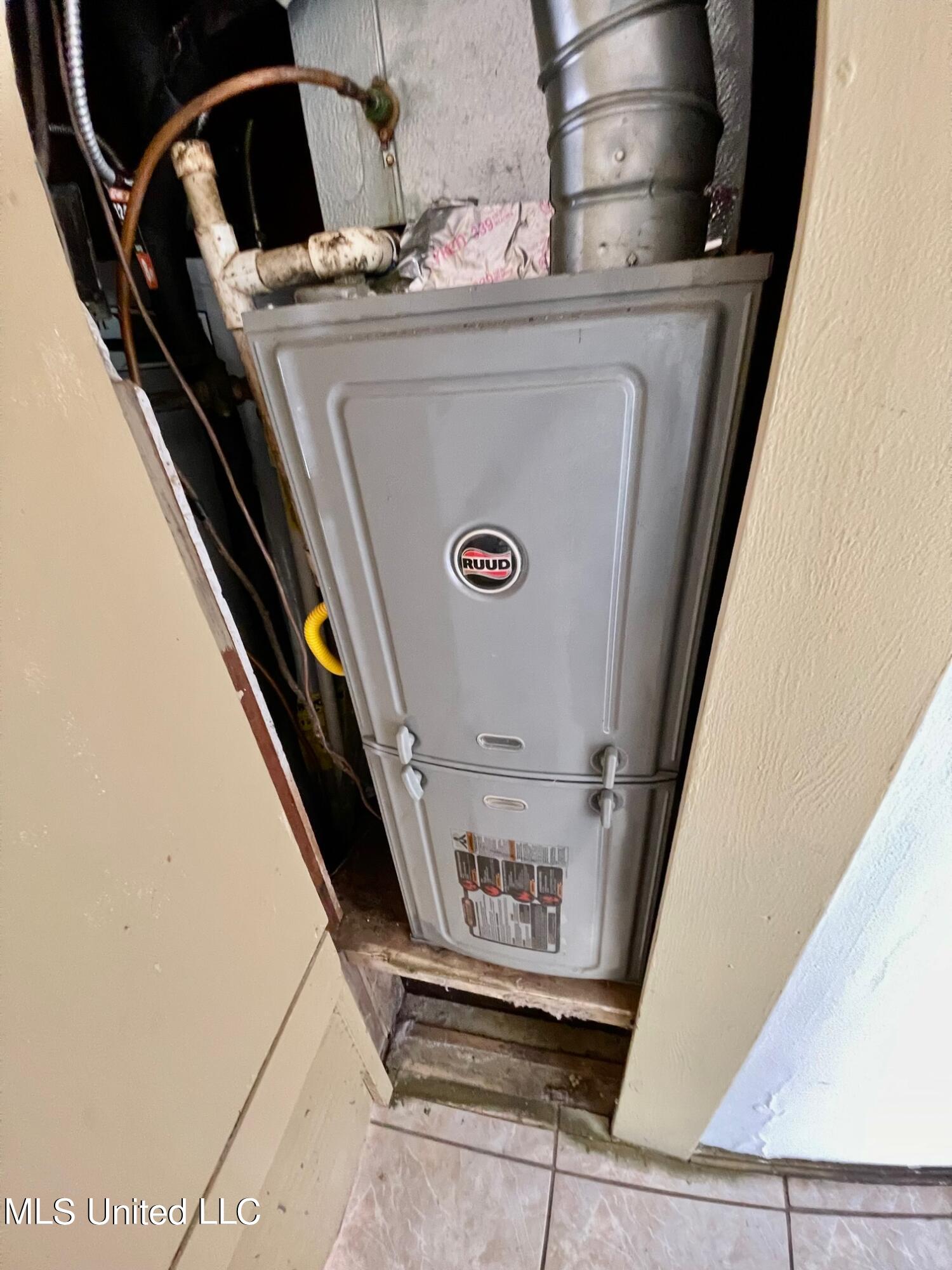1911 43rd Avenue Property Photo 14