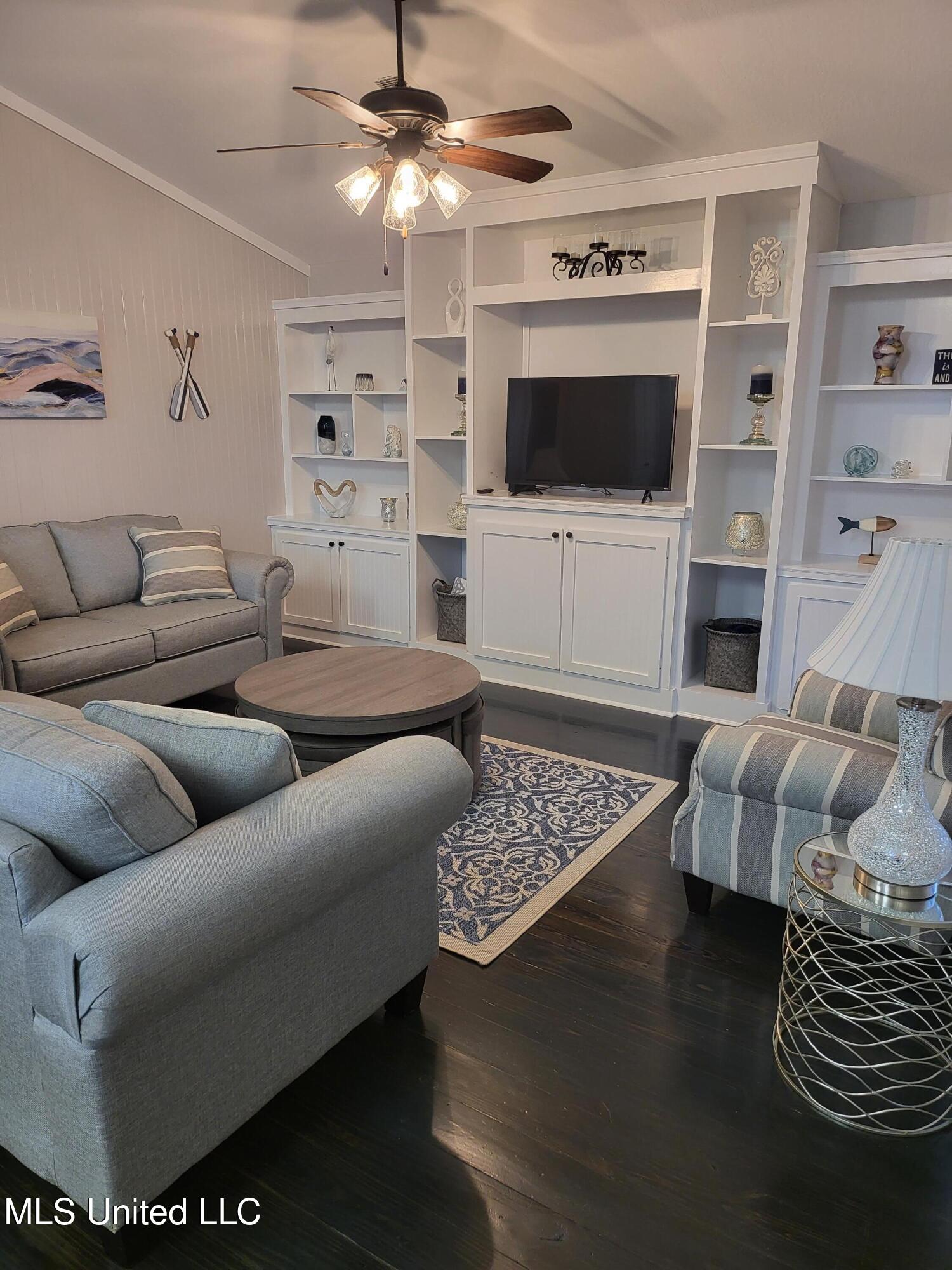 11094 Luzon Street Property Photo 2