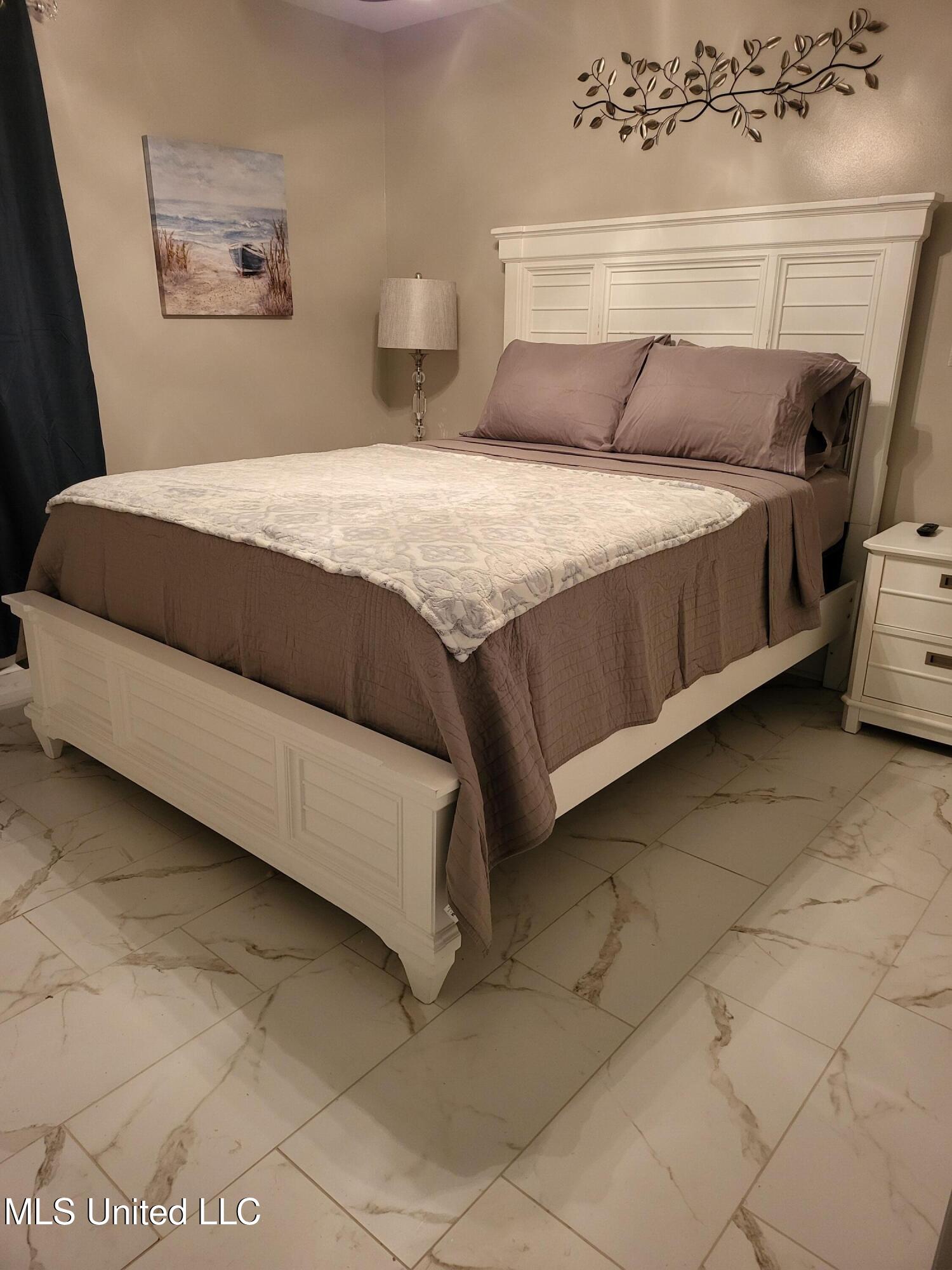 11094 Luzon Street Property Photo 7