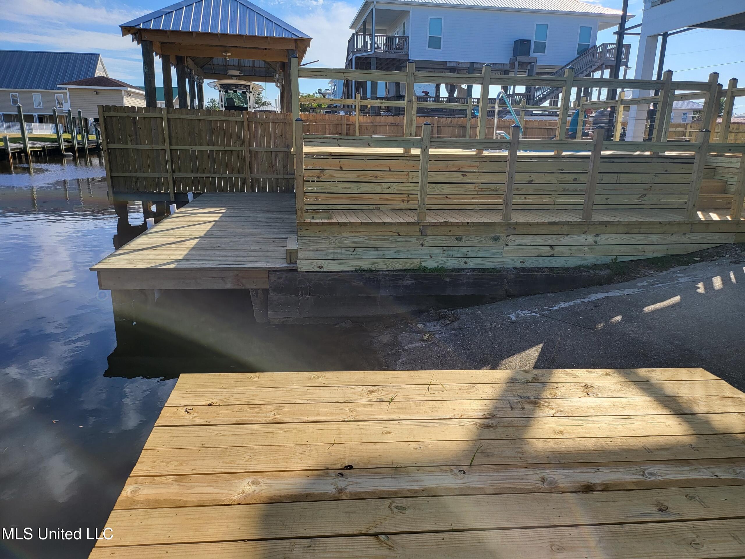 11094 Luzon Street Property Photo 18