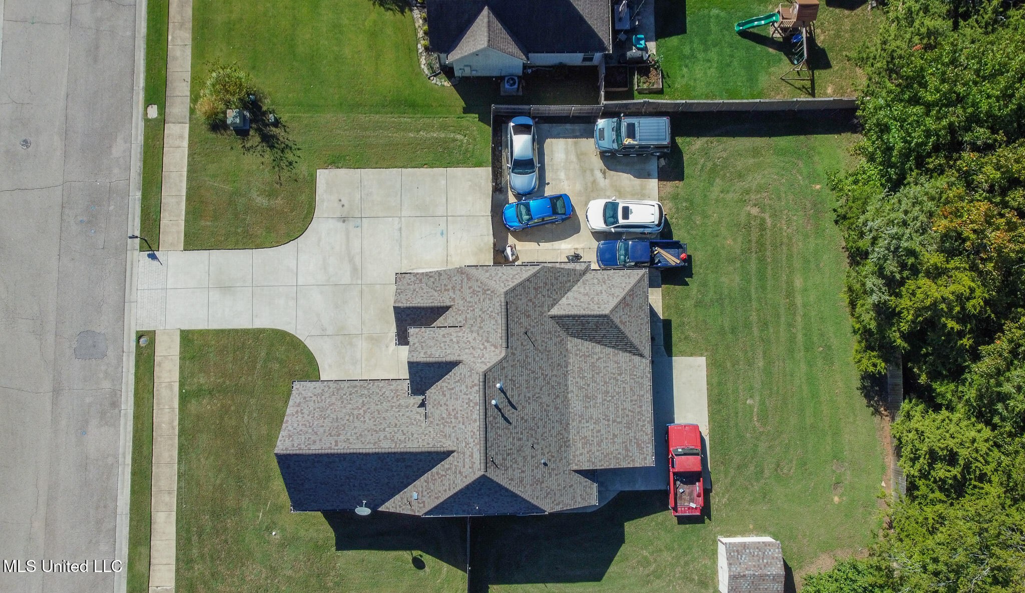 3437 Chateau Pointe Boulevard Property Photo 4