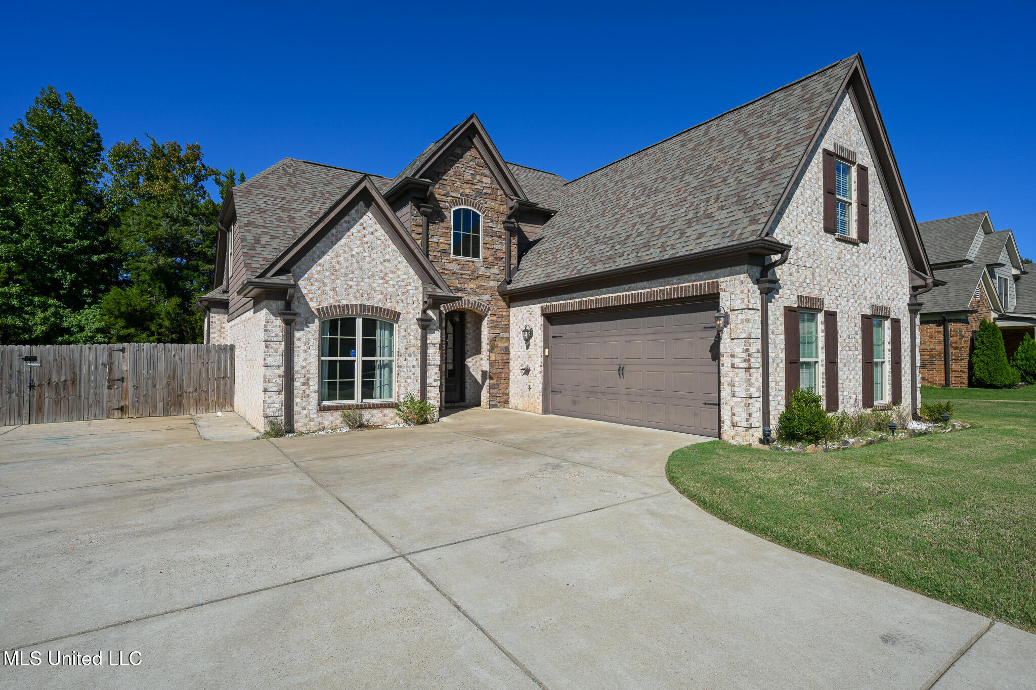 3437 Chateau Pointe Boulevard Property Photo 7