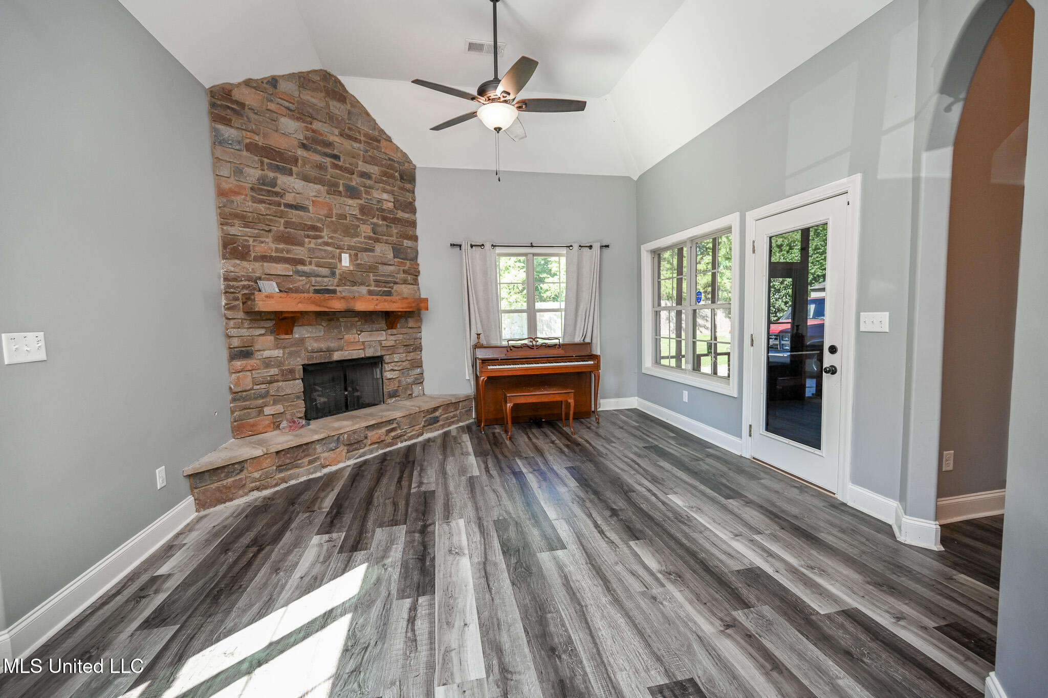 3437 Chateau Pointe Boulevard Property Photo 21