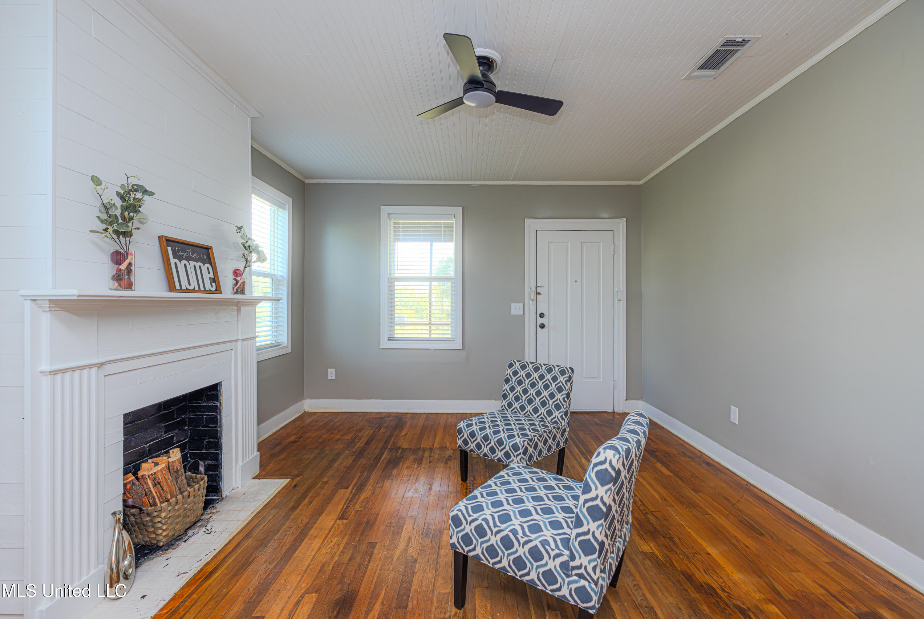 617 Rio Street Property Photo 5