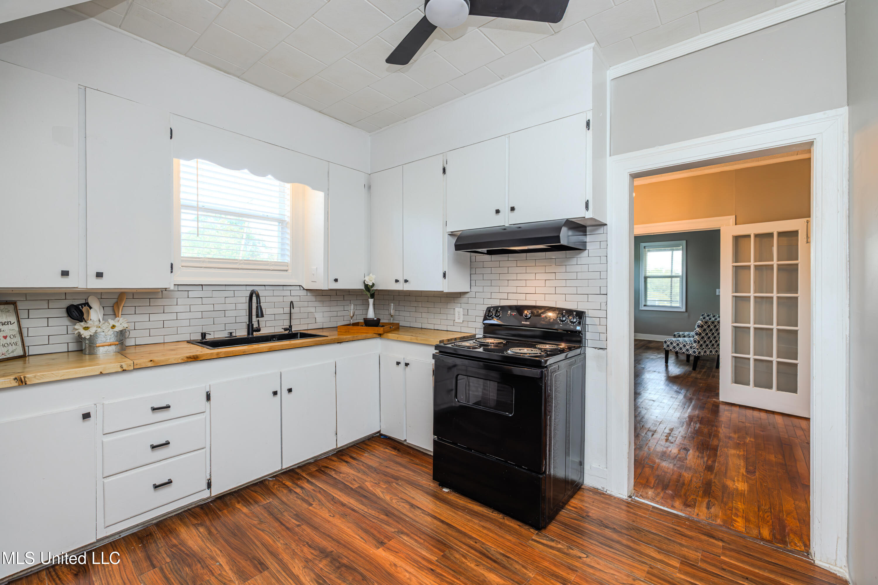 617 Rio Street Property Photo 9