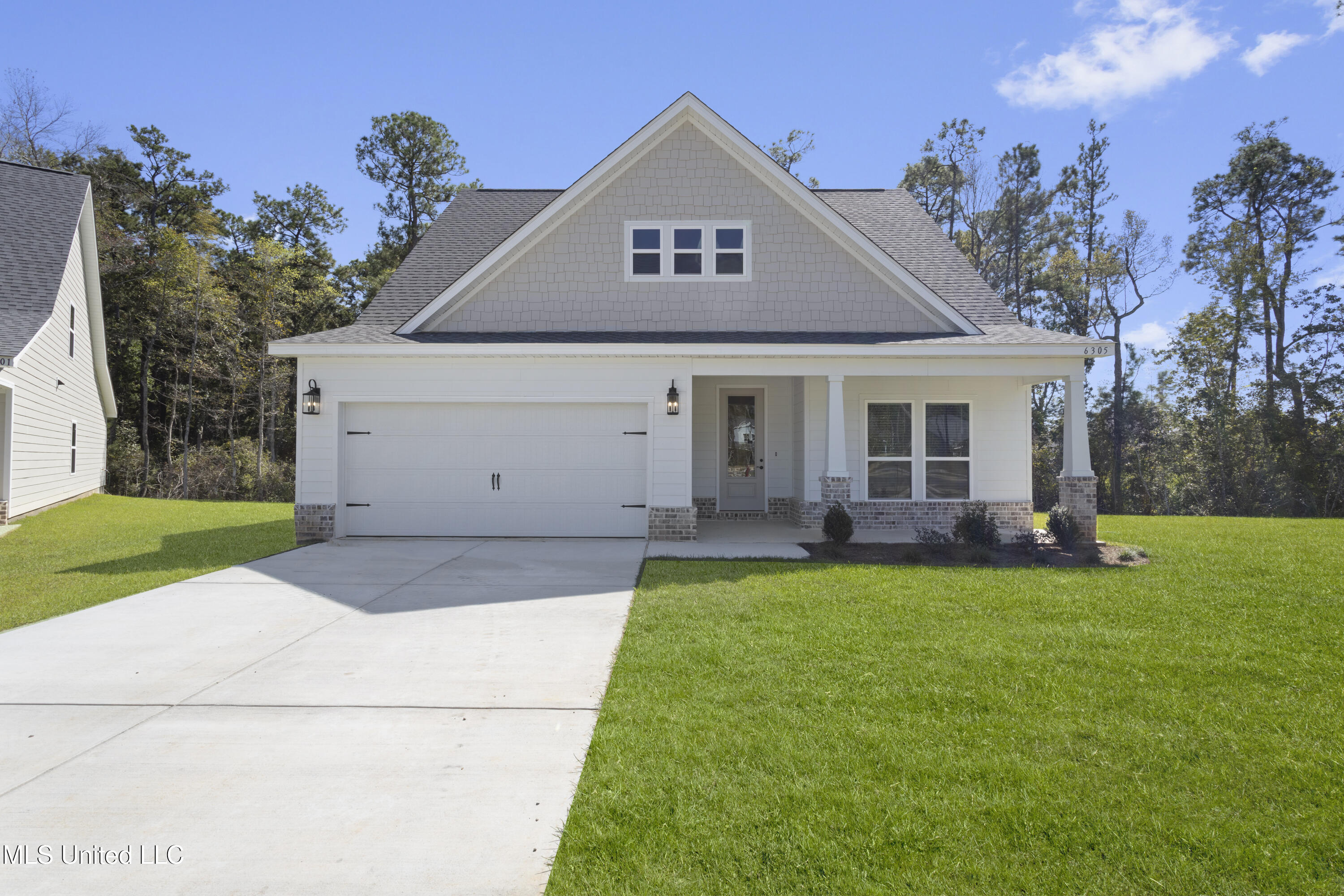 6305 Annie Cove Property Photo 1