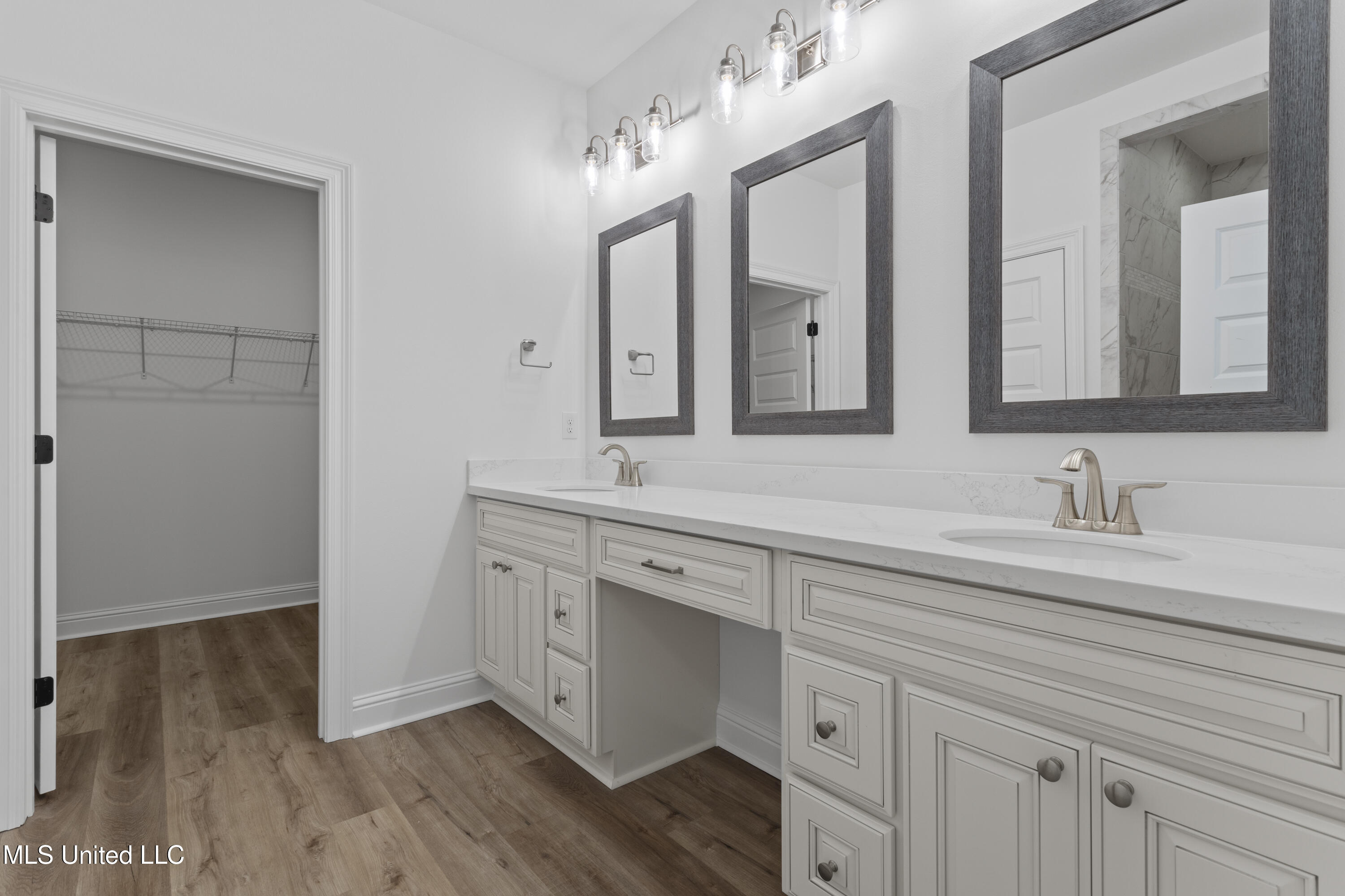 6305 Annie Cove Property Photo 16