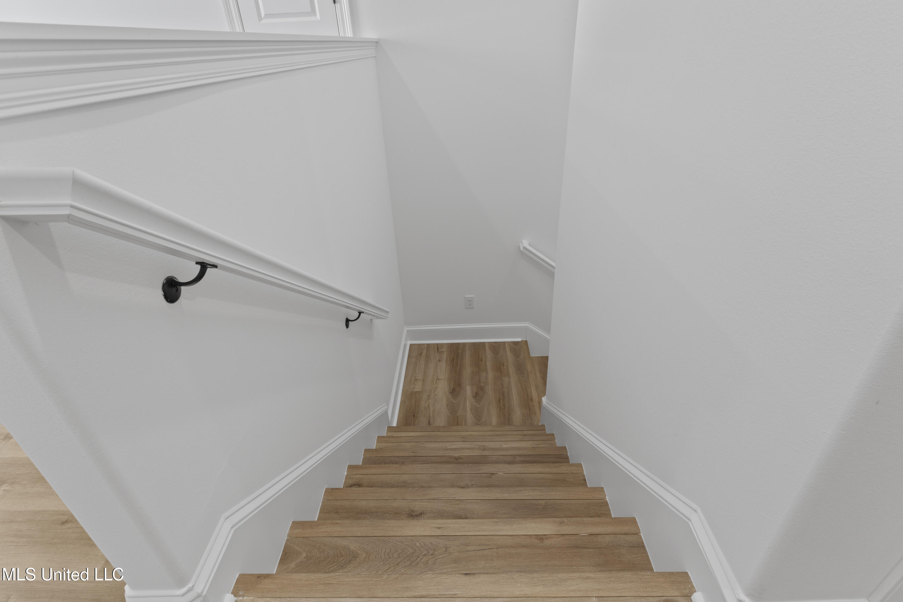 6305 Annie Cove Property Photo 28