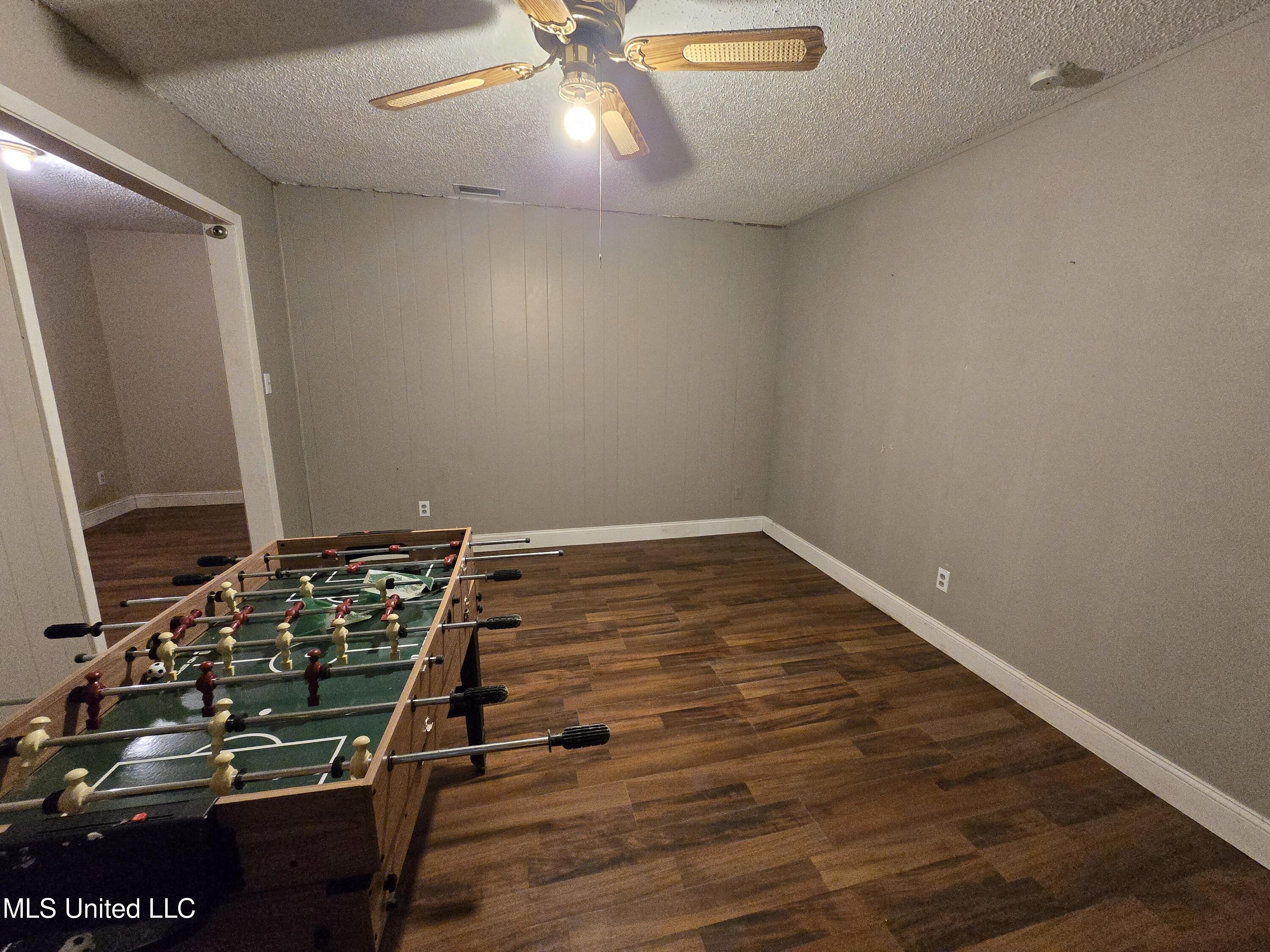 8105 Highway 613 Property Photo 8