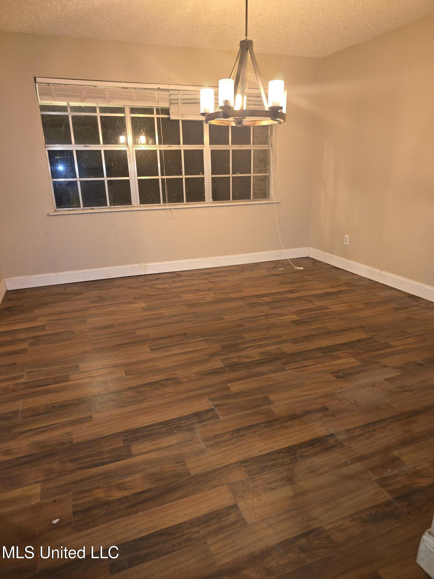 8105 Highway 613 Property Photo 10