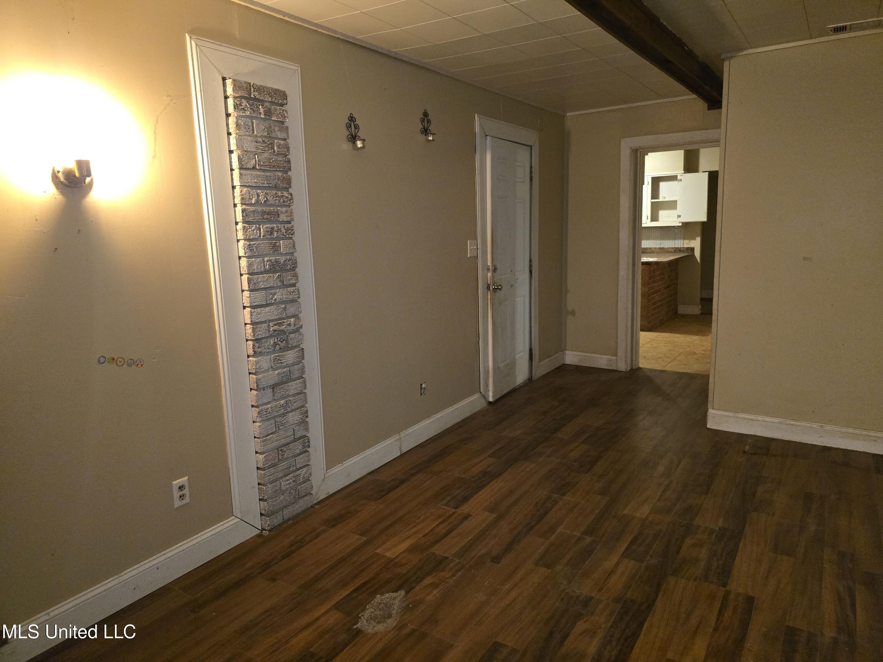 8105 Highway 613 Property Photo 22