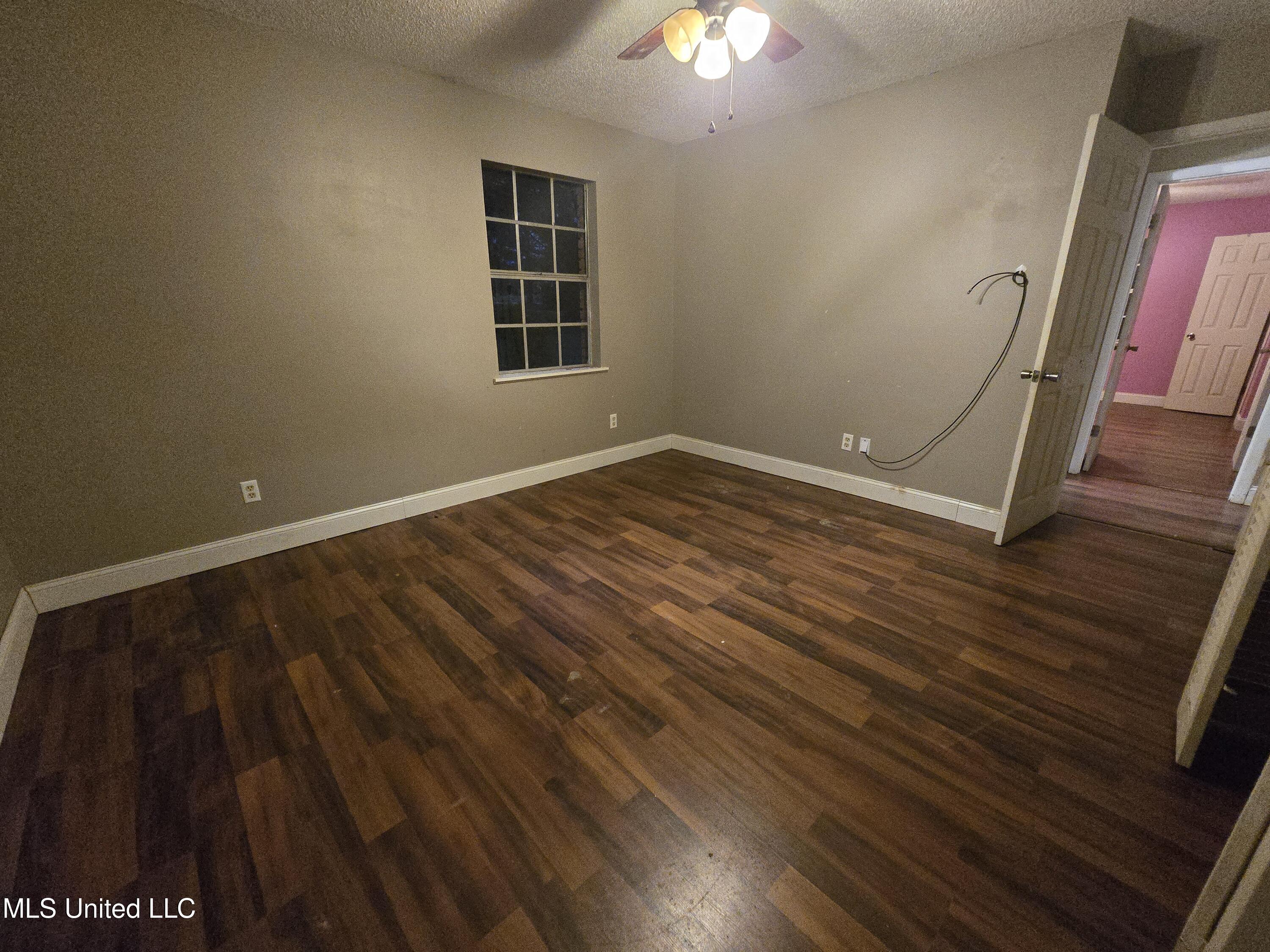 8105 Highway 613 Property Photo 40