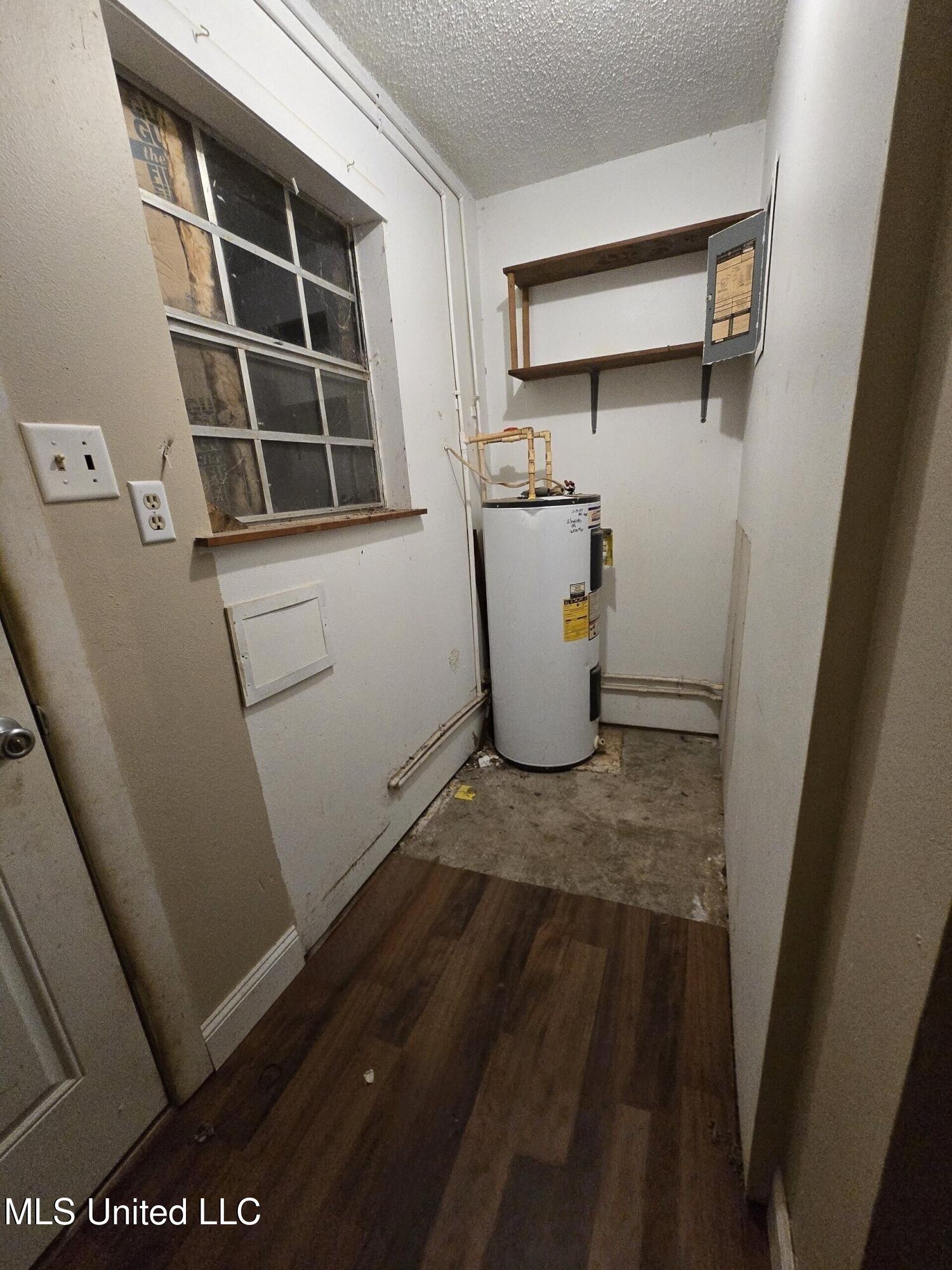 8105 Highway 613 Property Photo 43