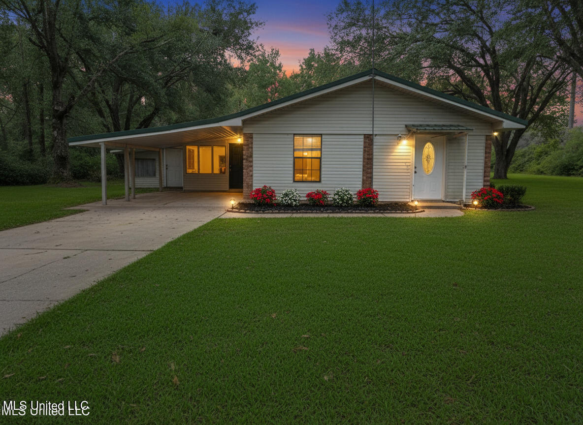 8105 Highway 613 Property Photo 45