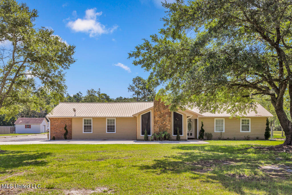 2512 Old Shell Landing Road Property Photo 1