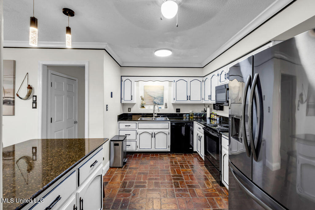 2512 Old Shell Landing Road Property Photo 9