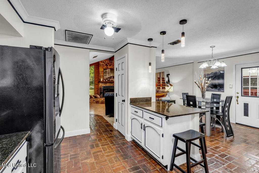 2512 Old Shell Landing Road Property Photo 12