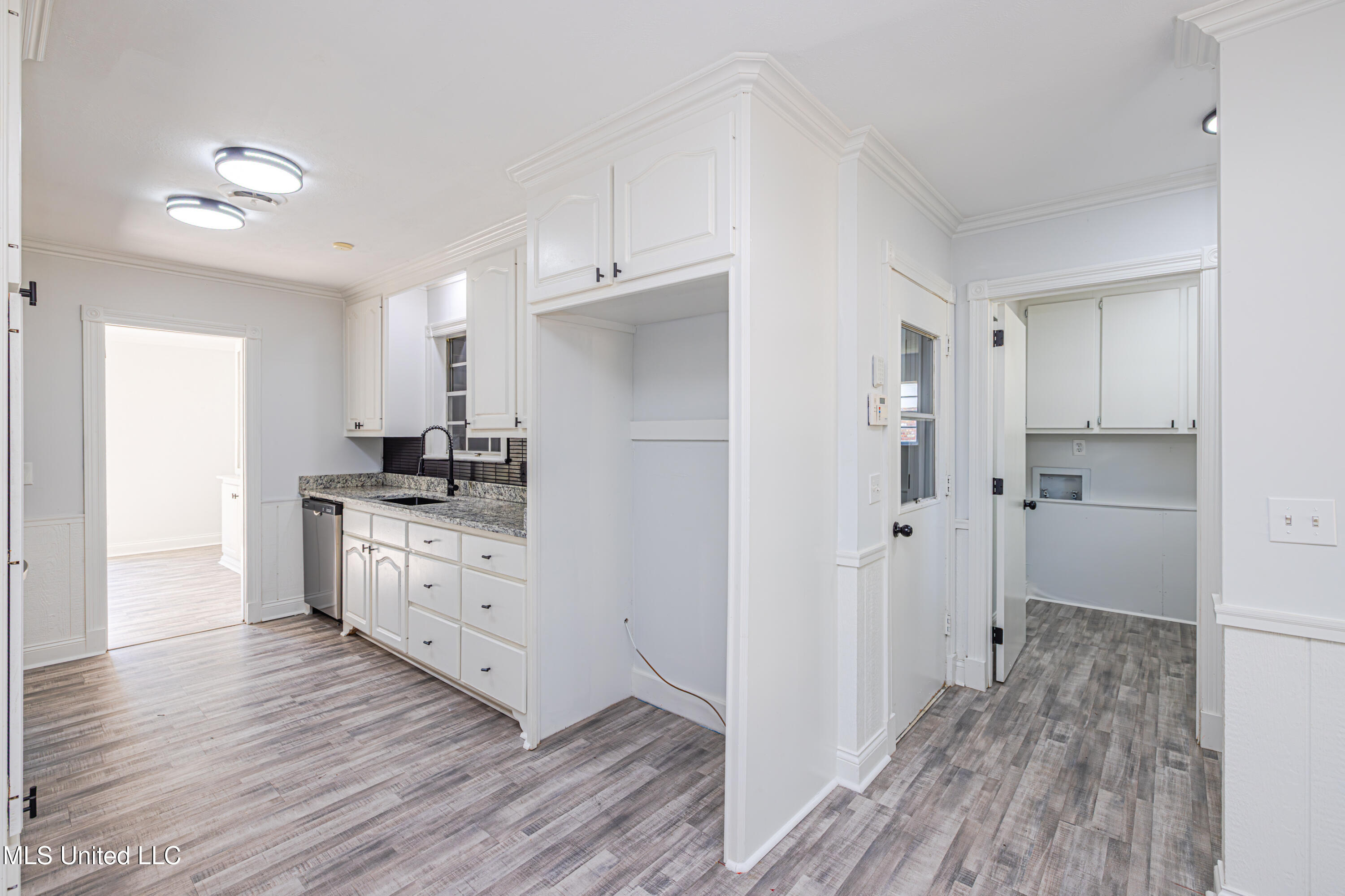 5846 Baxter Drive Property Photo 14