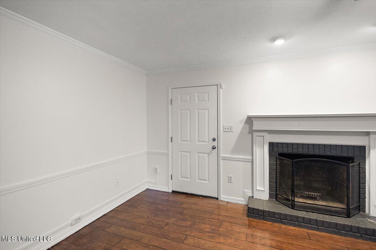 570 Boardwalk Boulevard Property Photo 2