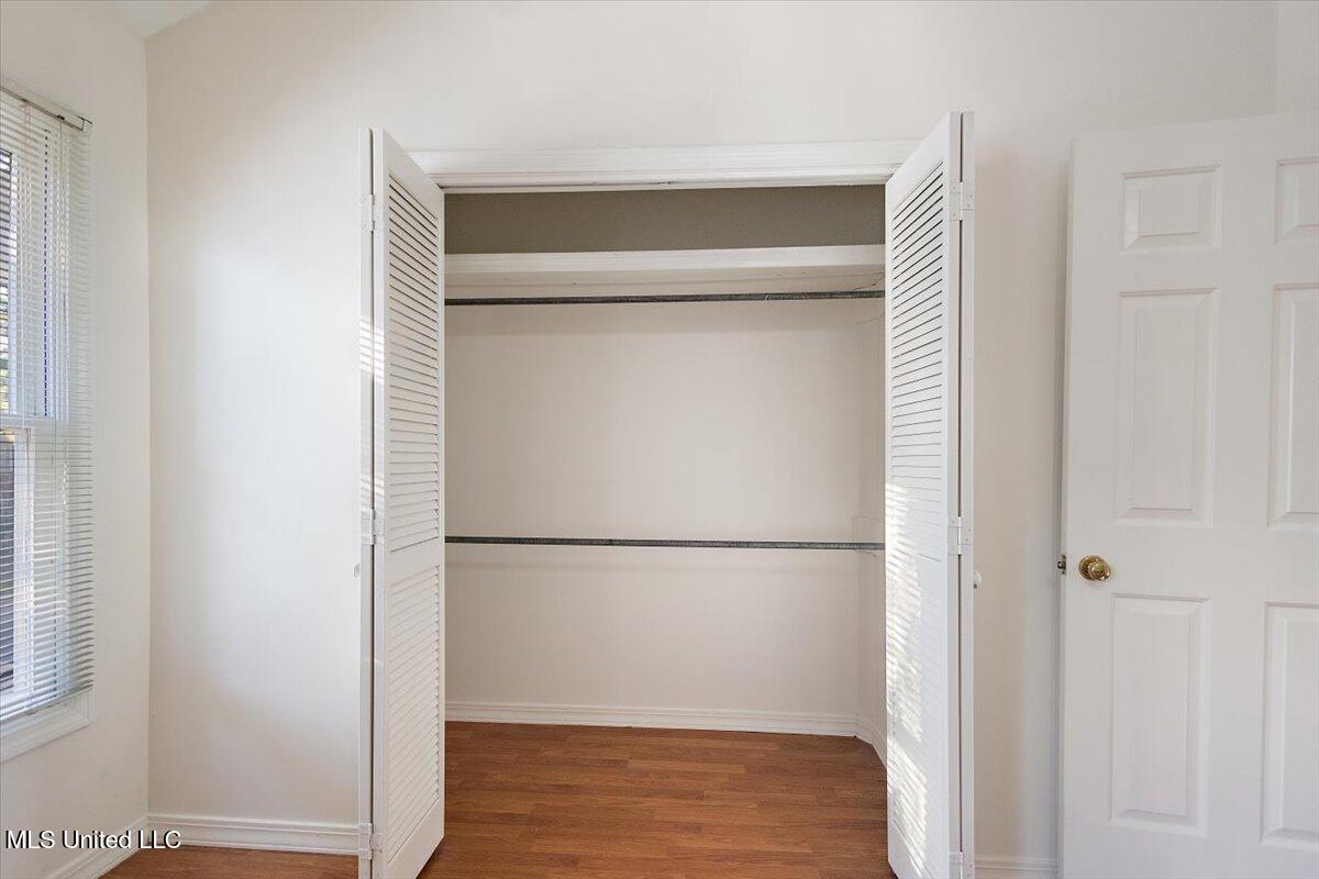 570 Boardwalk Boulevard Property Photo 14