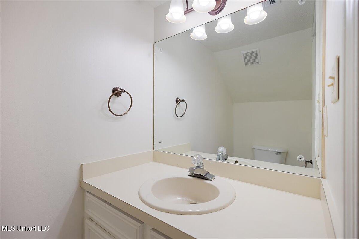 570 Boardwalk Boulevard Property Photo 16