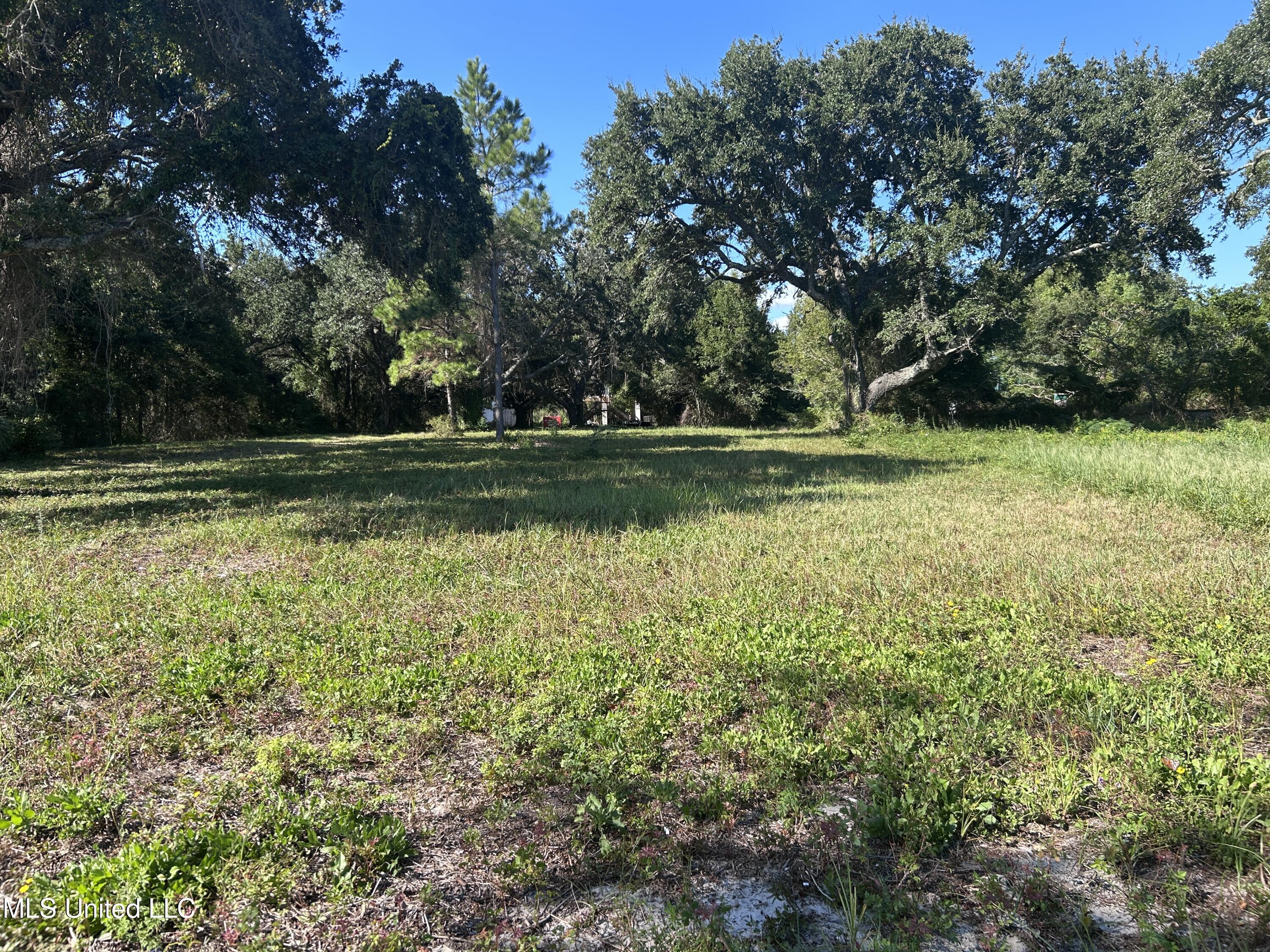 508 W Beach Boulevard Property Photo 1