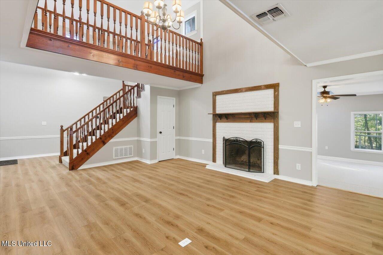 345 Lakeway Drive Property Photo 10