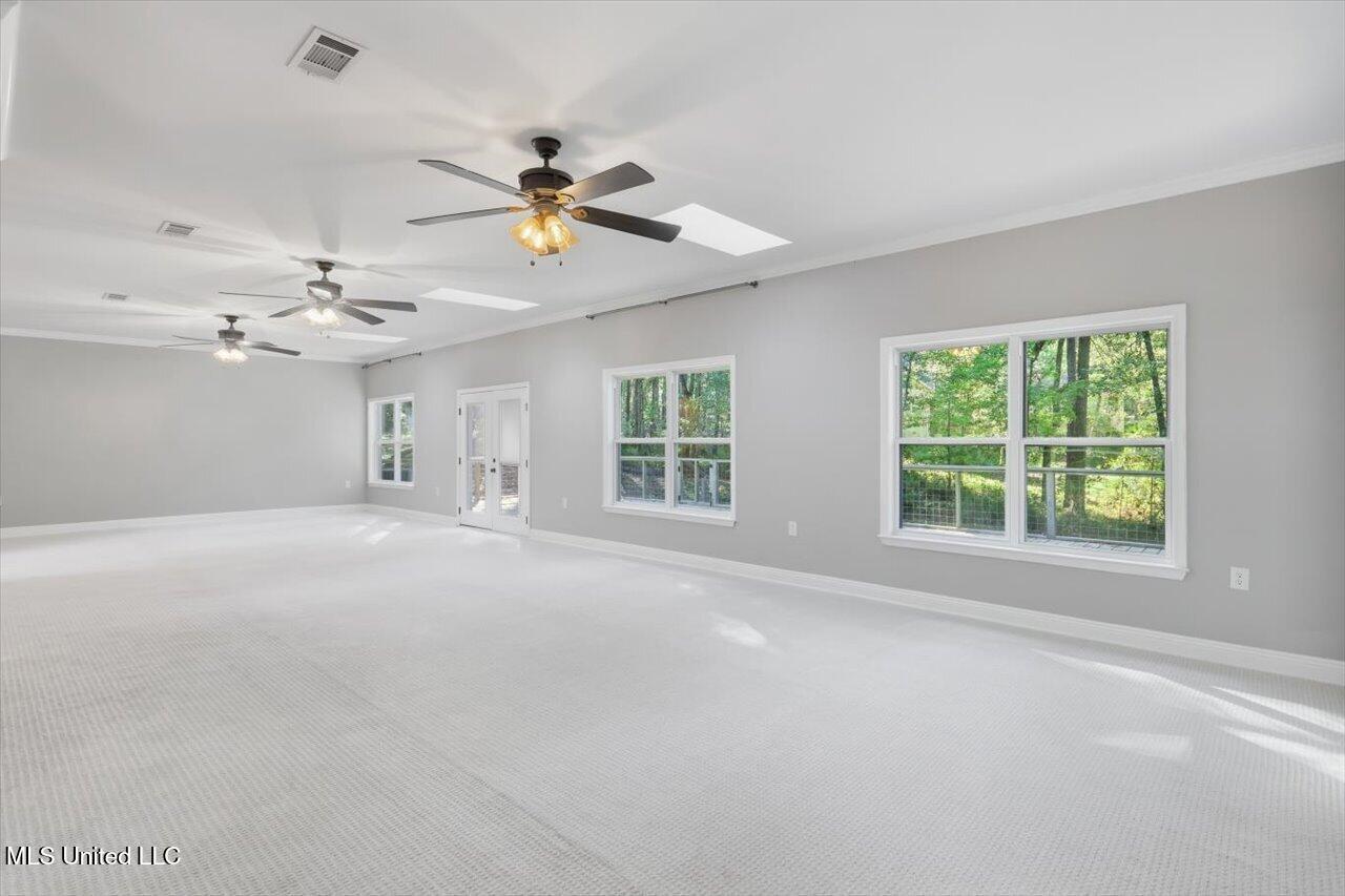 345 Lakeway Drive Property Photo 22