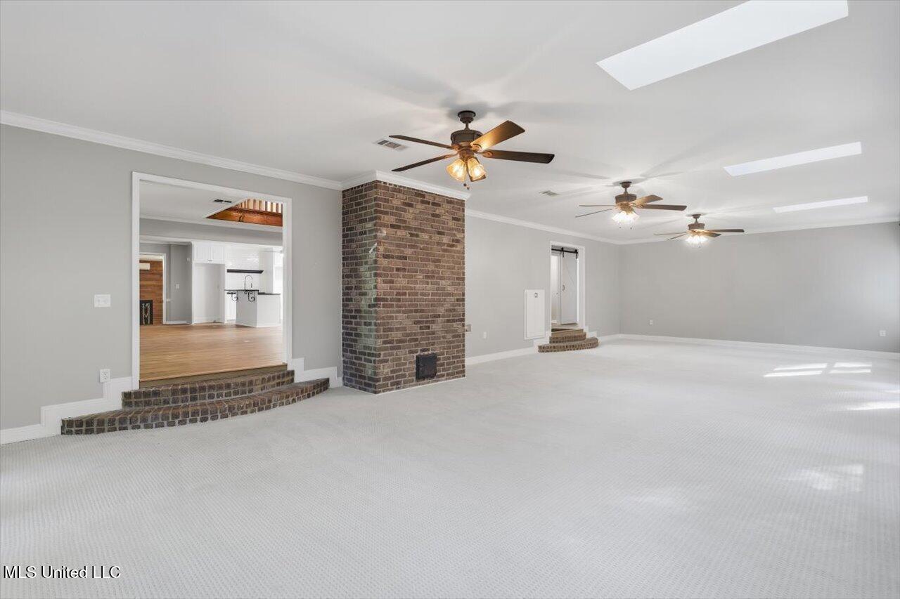 345 Lakeway Drive Property Photo 25