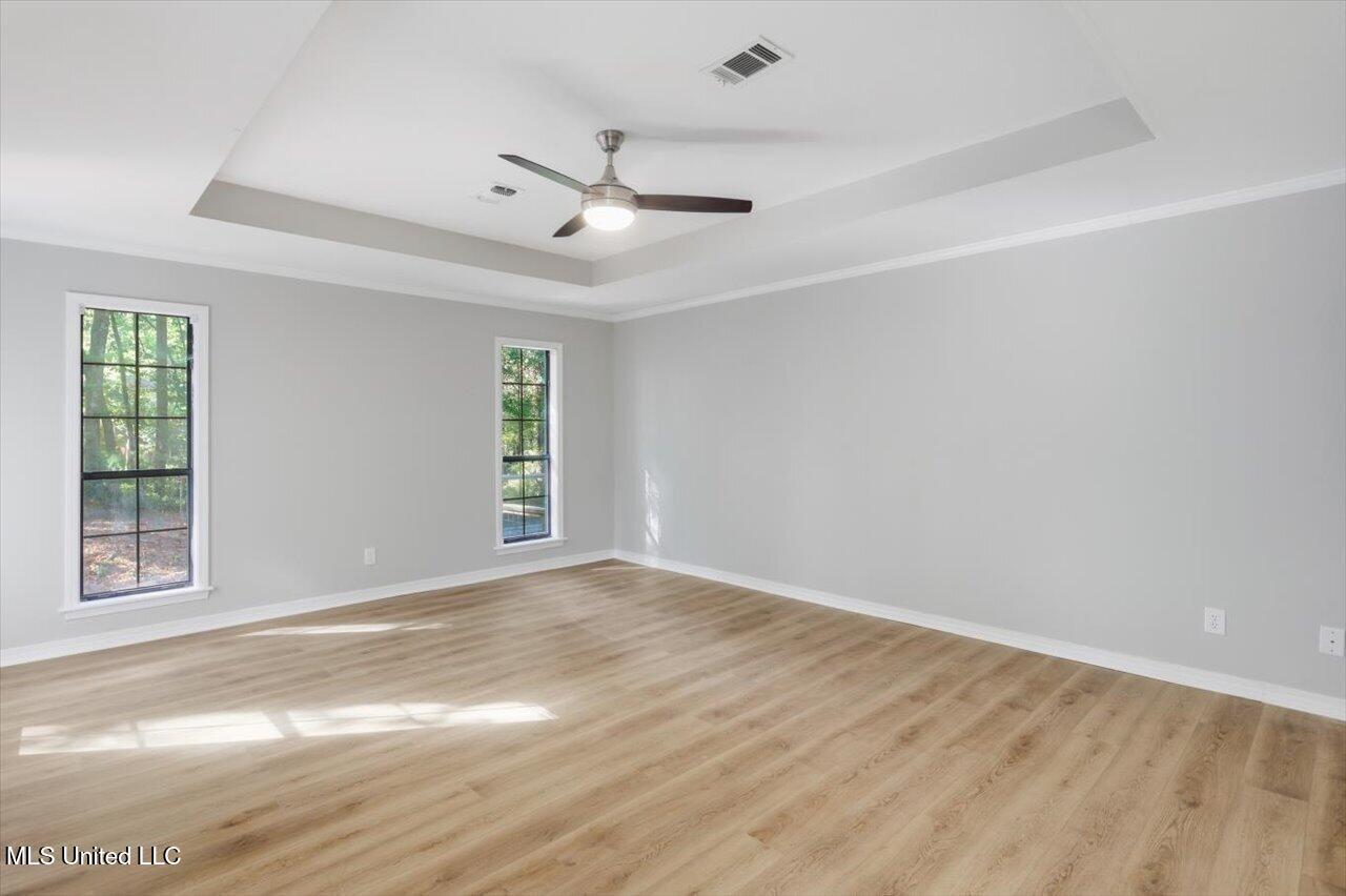 345 Lakeway Drive Property Photo 28