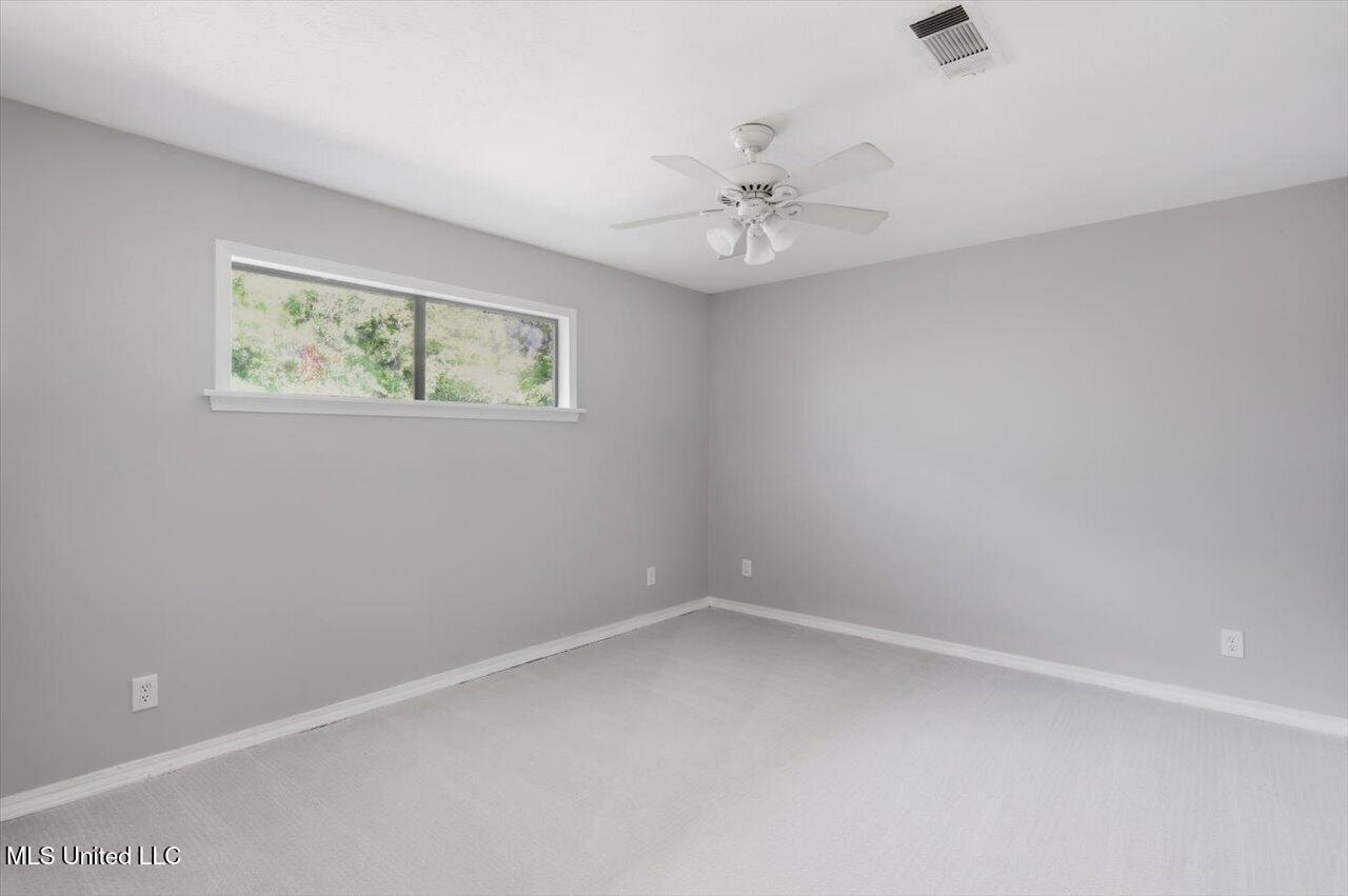 345 Lakeway Drive Property Photo 35