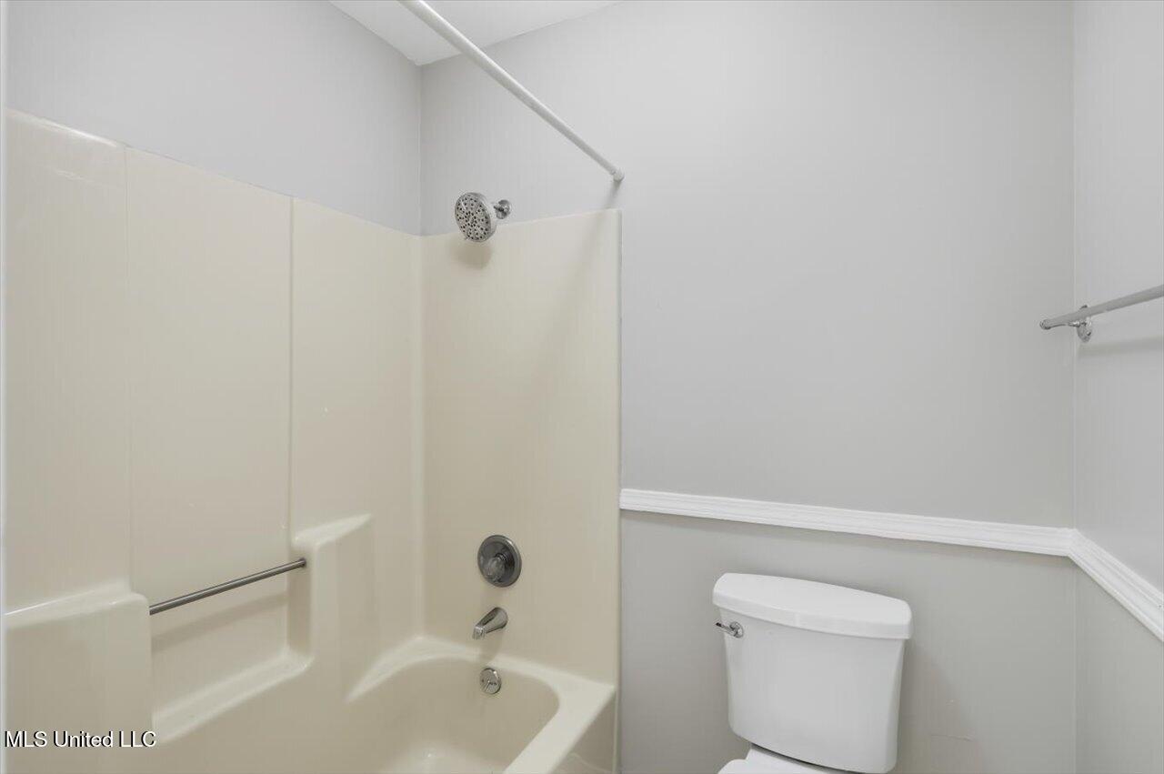 345 Lakeway Drive Property Photo 37