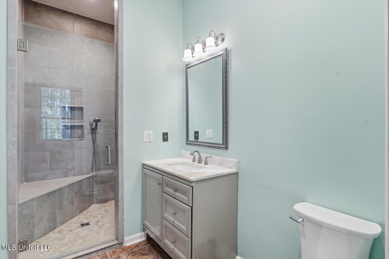 345 Lakeway Drive Property Photo 43