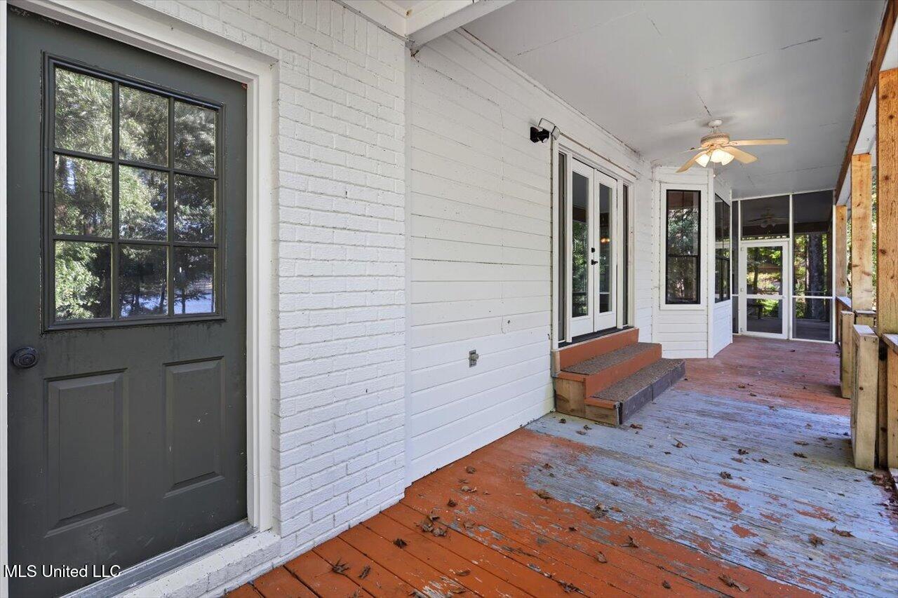 345 Lakeway Drive Property Photo 45