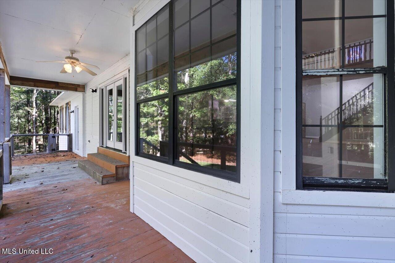 345 Lakeway Drive Property Photo 46