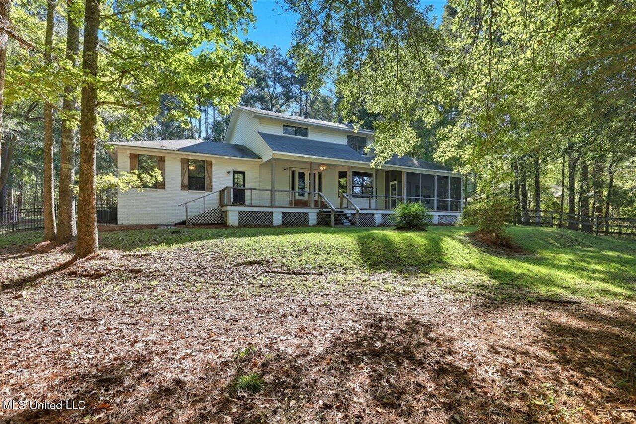 345 Lakeway Drive Property Photo 52