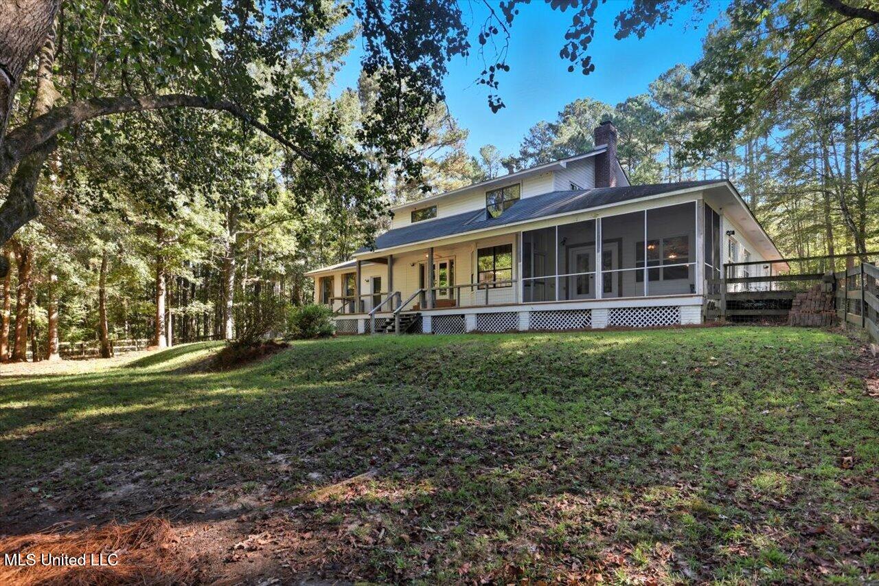 345 Lakeway Drive Property Photo 53