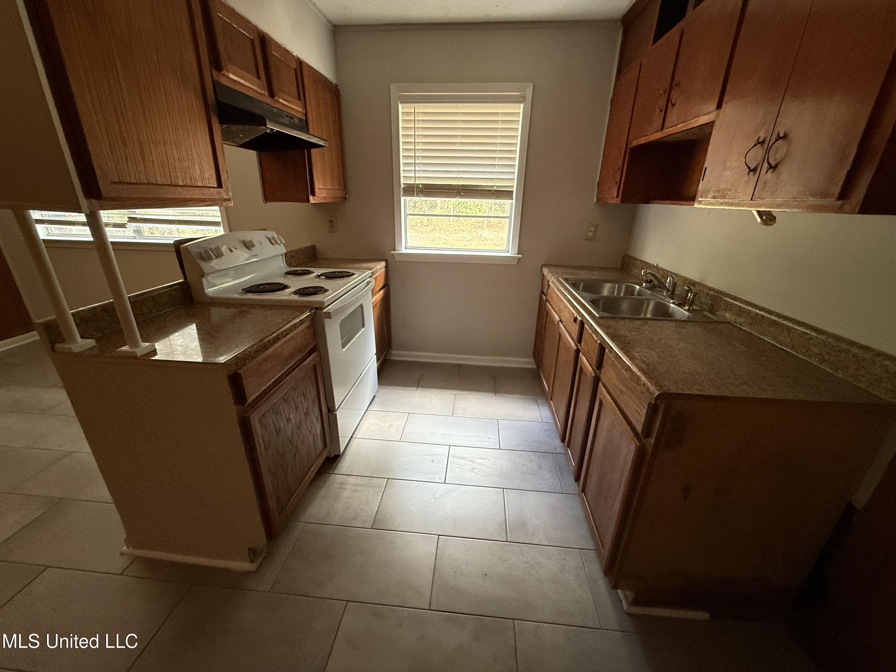 2654 Ridgeway Drive Property Photo 11
