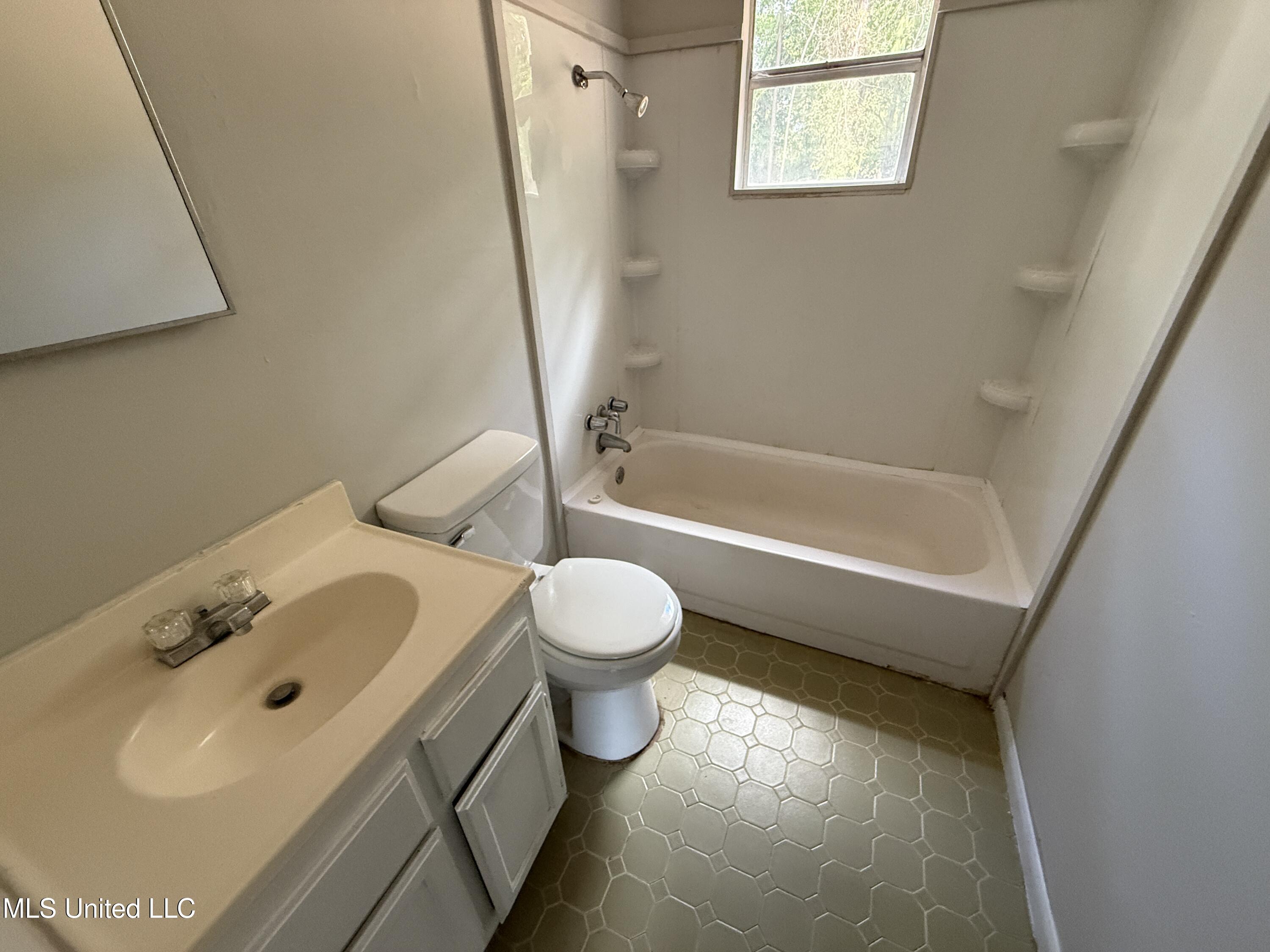 2654 Ridgeway Drive Property Photo 12
