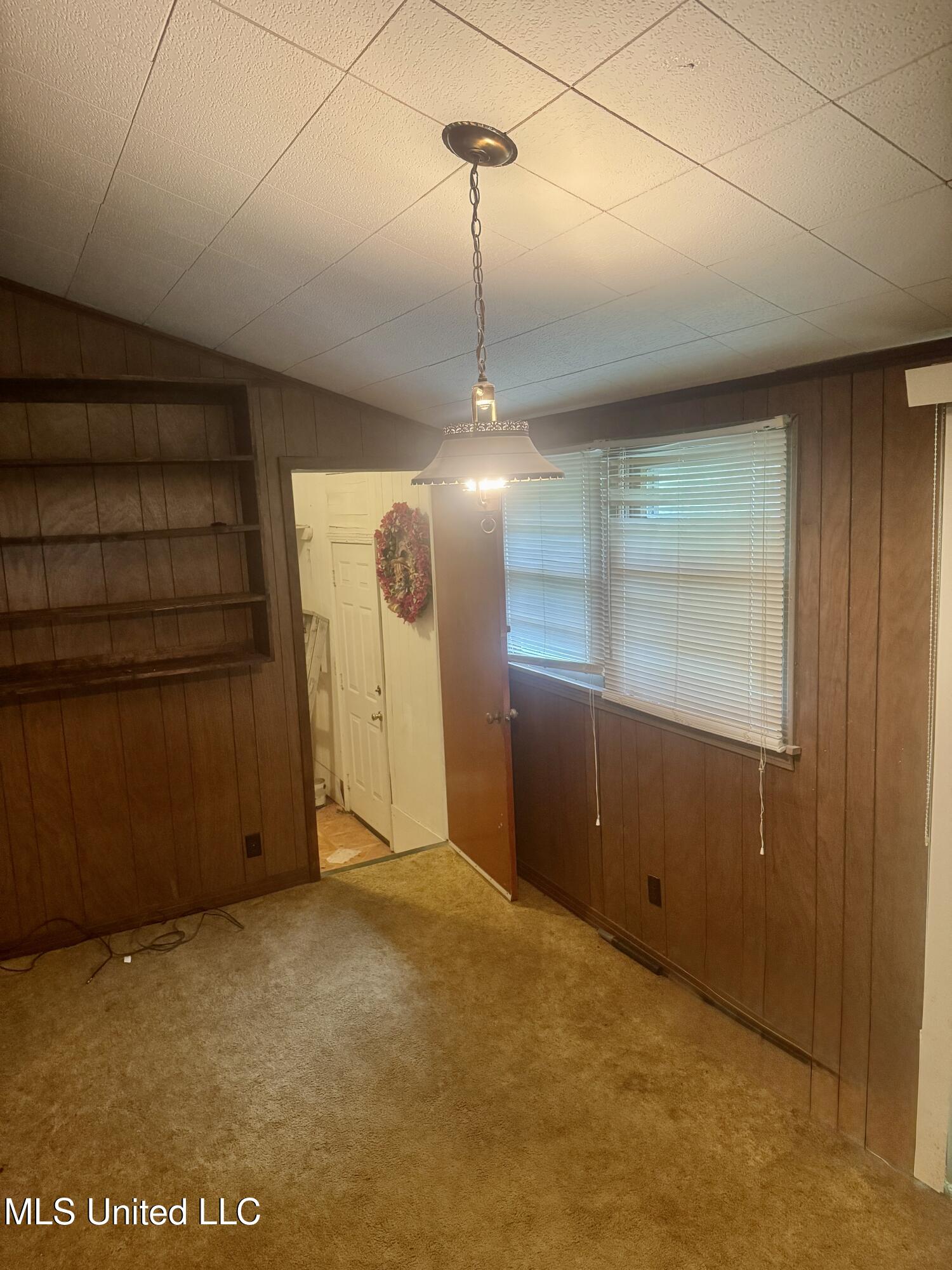 122 Weir Court Property Photo 8