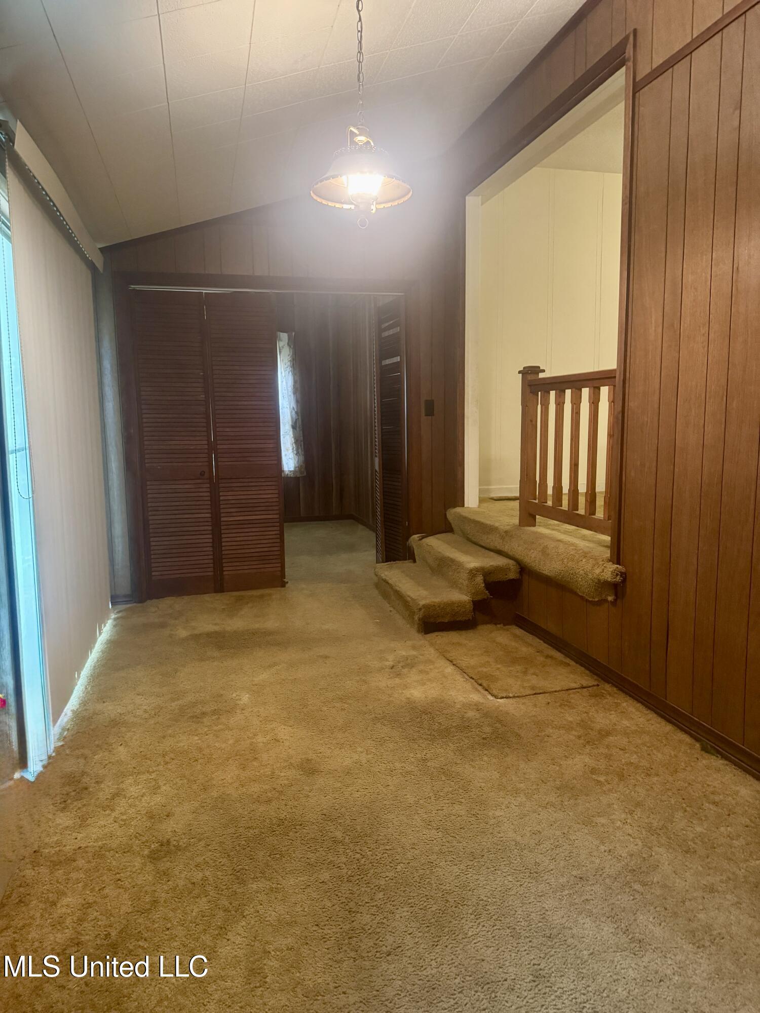 122 Weir Court Property Photo 9