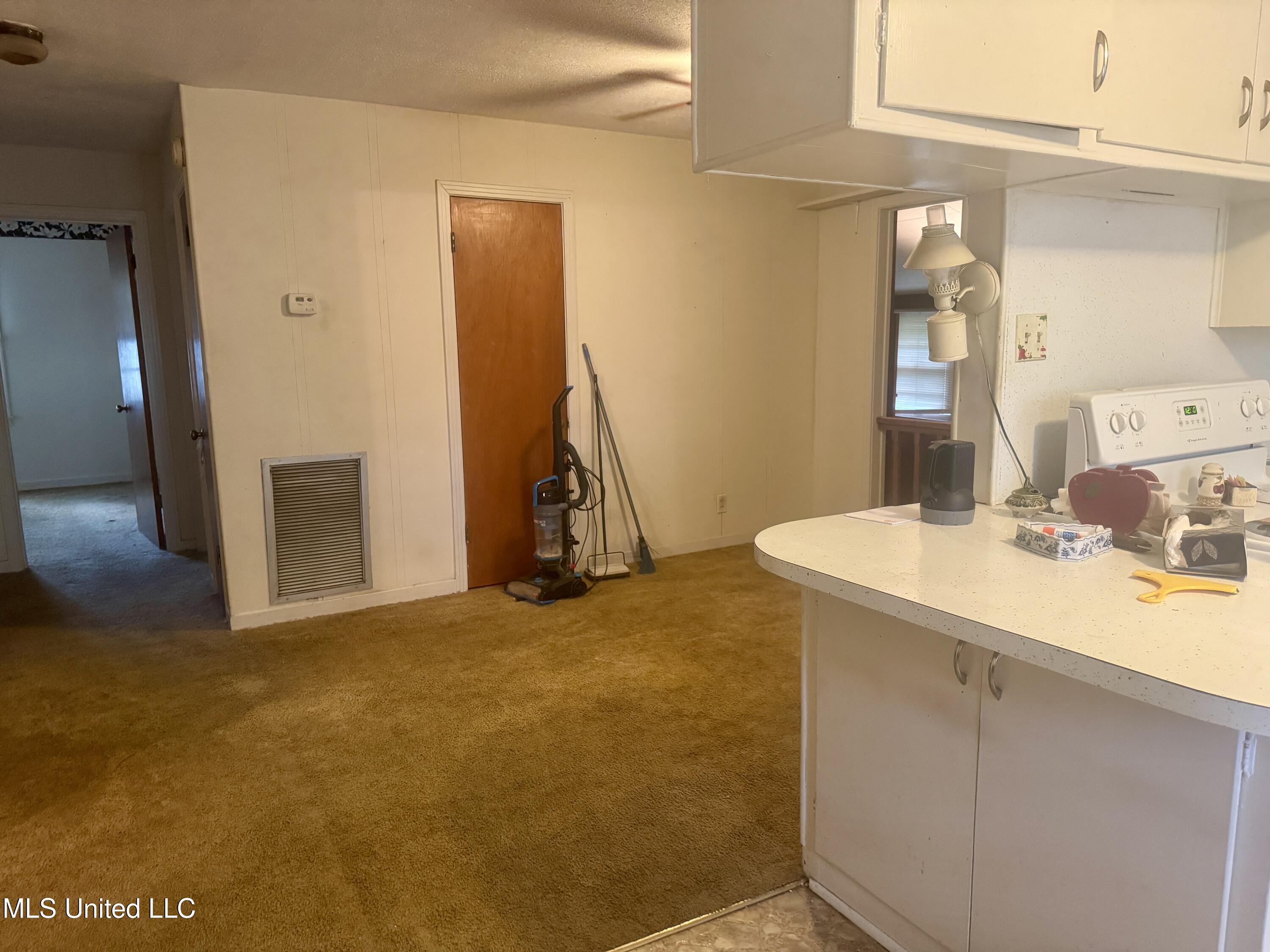 122 Weir Court Property Photo 11