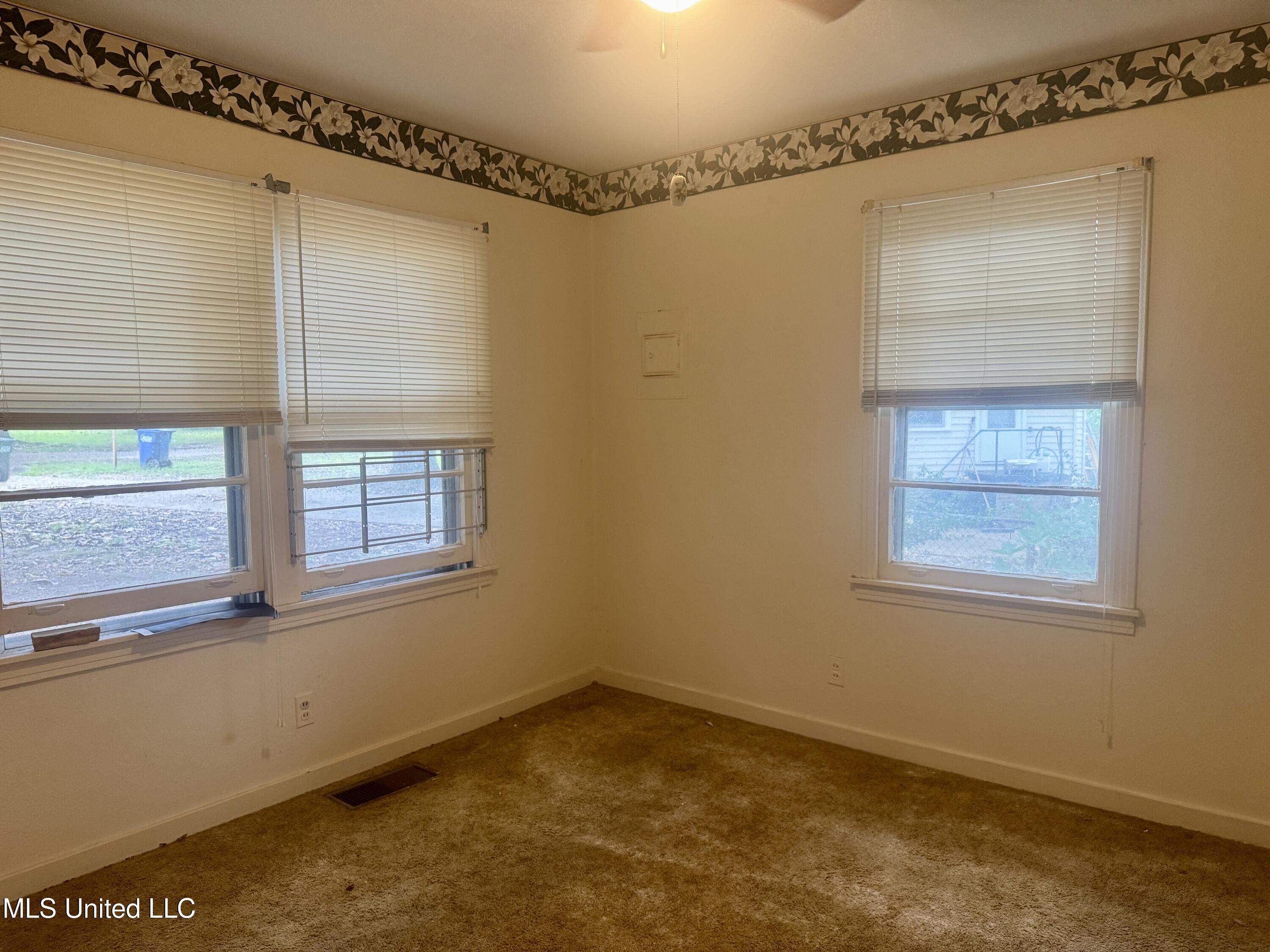 122 Weir Court Property Photo 22